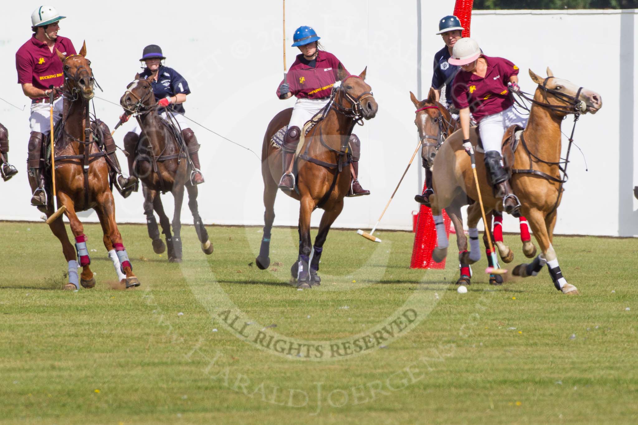 DBPC Polo in the Park 2013, Final of the Amaranther Trophy (0 Goal), Bucking Broncos vs The Inn Team.
Dallas Burston Polo Club, ,
Southam,
Warwickshire,
United Kingdom,
on 01 September 2013 at 11:43, image #128