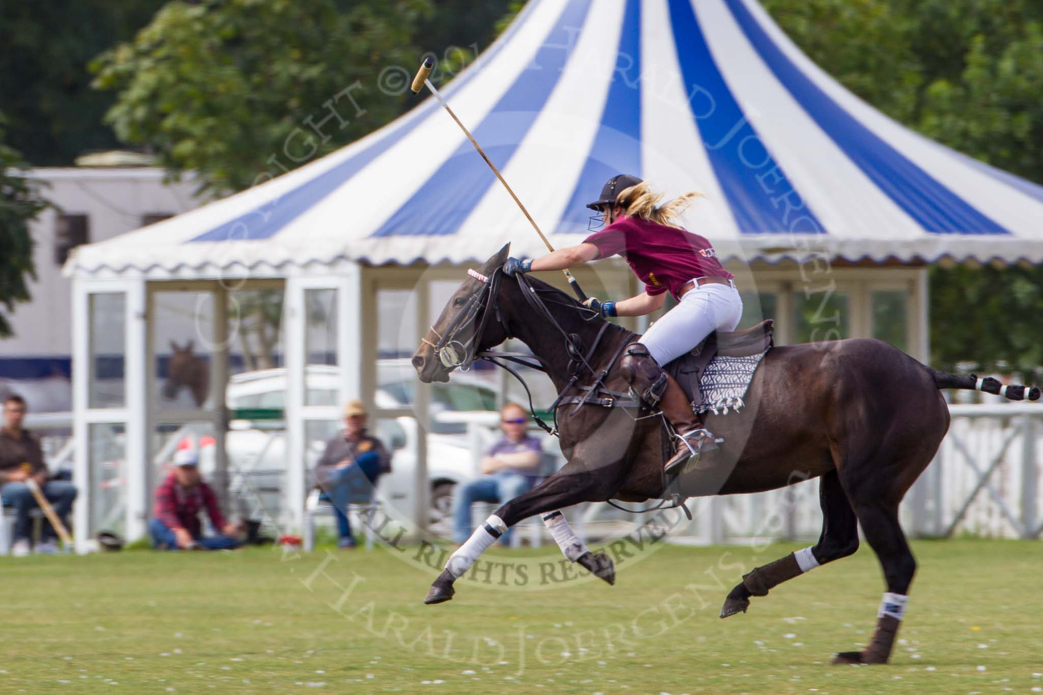 DBPC Polo in the Park 2013, Final of the Amaranther Trophy (0 Goal), Bucking Broncos vs The Inn Team.
Dallas Burston Polo Club, ,
Southam,
Warwickshire,
United Kingdom,
on 01 September 2013 at 12:06, image #153