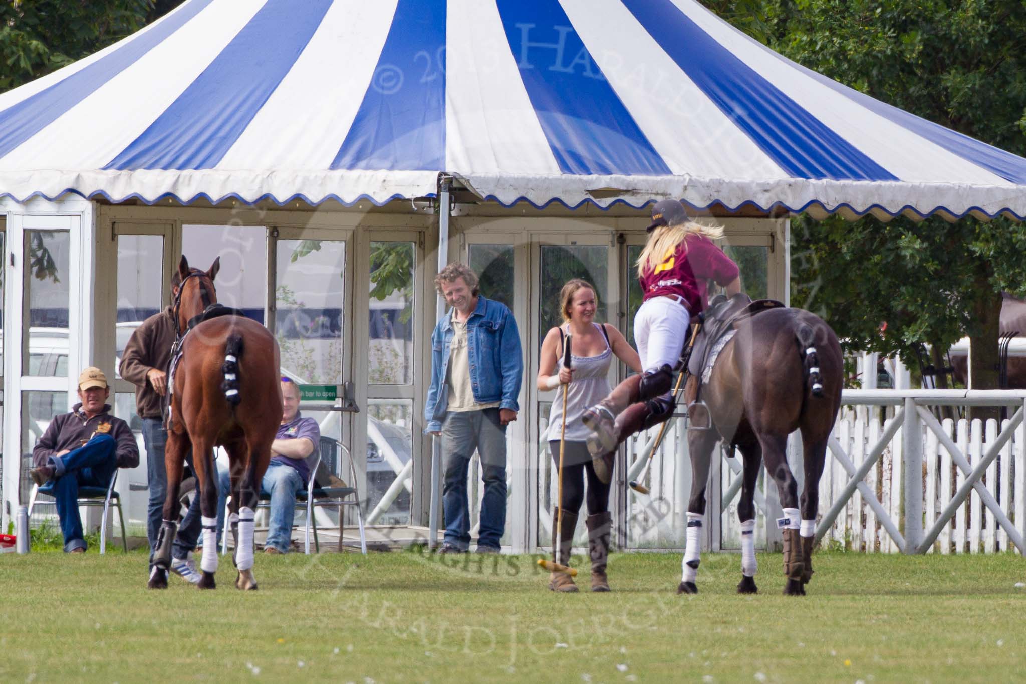 DBPC Polo in the Park 2013, Final of the Amaranther Trophy (0 Goal), Bucking Broncos vs The Inn Team.
Dallas Burston Polo Club, ,
Southam,
Warwickshire,
United Kingdom,
on 01 September 2013 at 12:08, image #160