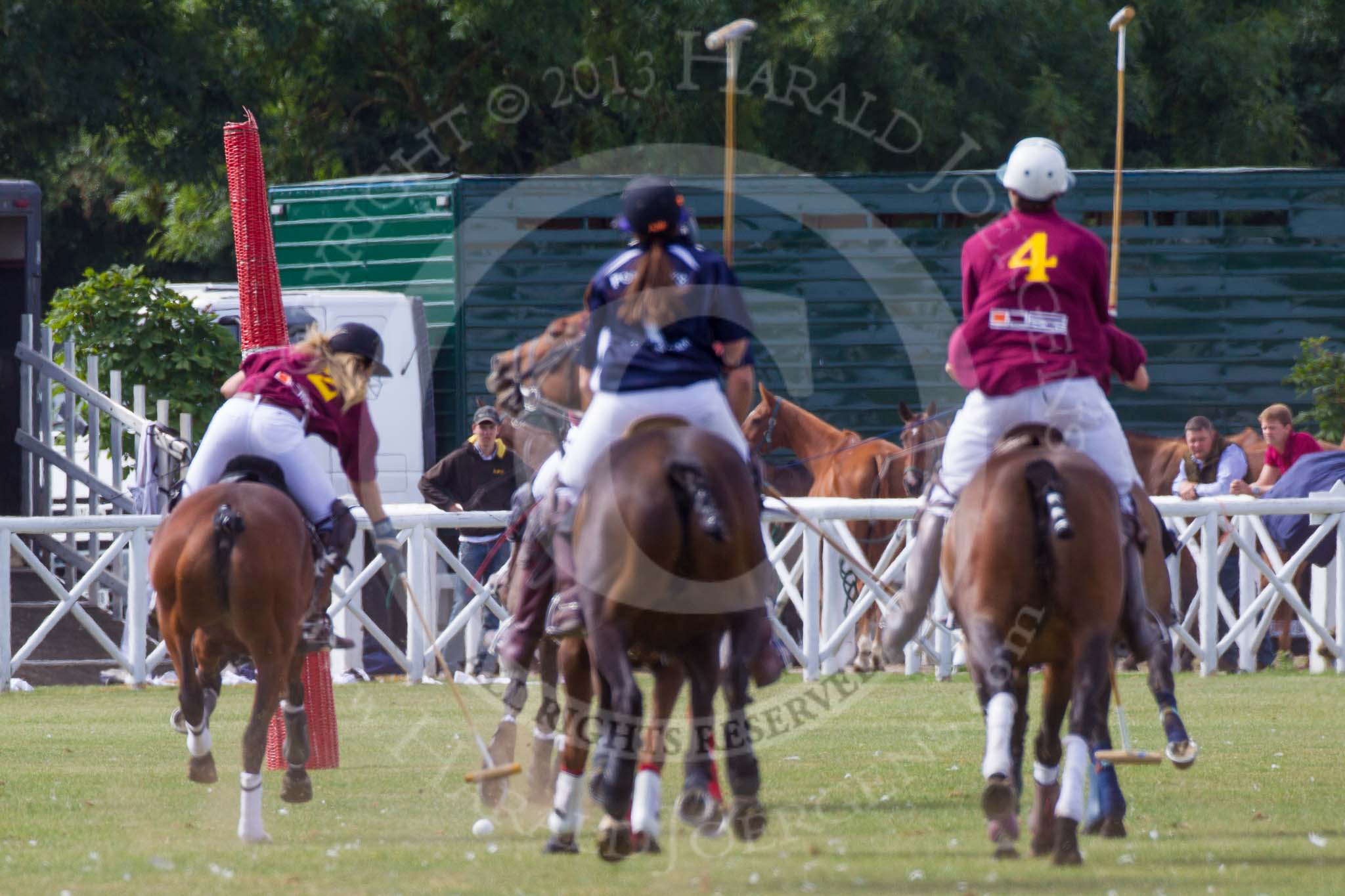 DBPC Polo in the Park 2013, Final of the Amaranther Trophy (0 Goal), Bucking Broncos vs The Inn Team.
Dallas Burston Polo Club, ,
Southam,
Warwickshire,
United Kingdom,
on 01 September 2013 at 12:10, image #165