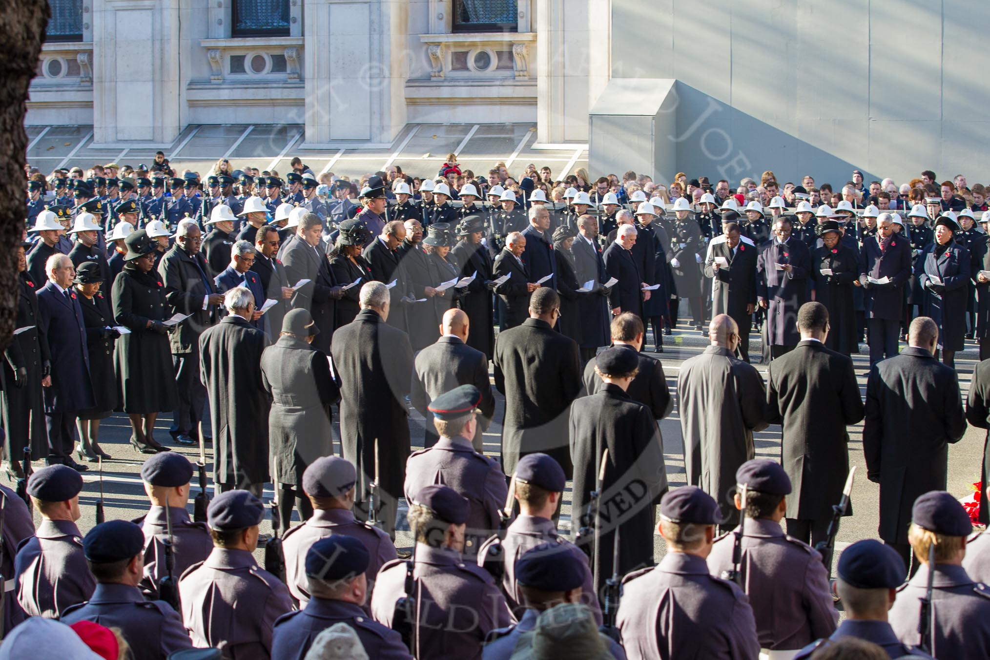 The High Commissioners singing during the service by the Bishop of London.