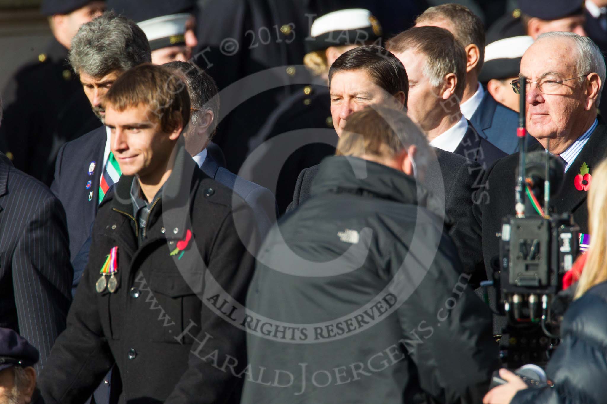 Remembrance Sunday at the Cenotaph in London 2014: Group D18 - Commando Veterans Association.
Press stand opposite the Foreign Office building, Whitehall, London SW1,
London,
Greater London,
United Kingdom,
on 09 November 2014 at 11:45, image #383