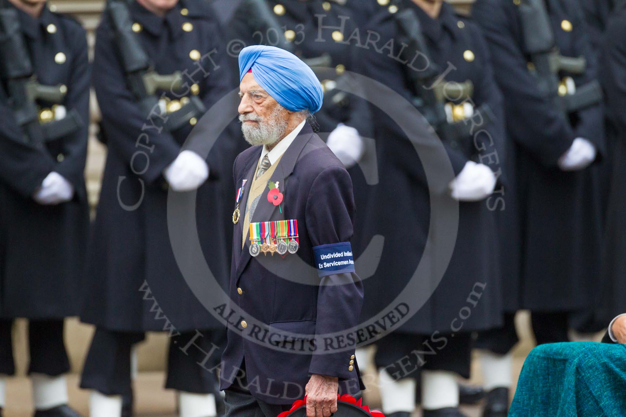 Remembrance Sunday at the Cenotaph 2015: Group D28, Undivided Indian Army Ex Servicemen Association.
Cenotaph, Whitehall, London SW1,
London,
Greater London,
United Kingdom,
on 08 November 2015 at 11:56, image #745