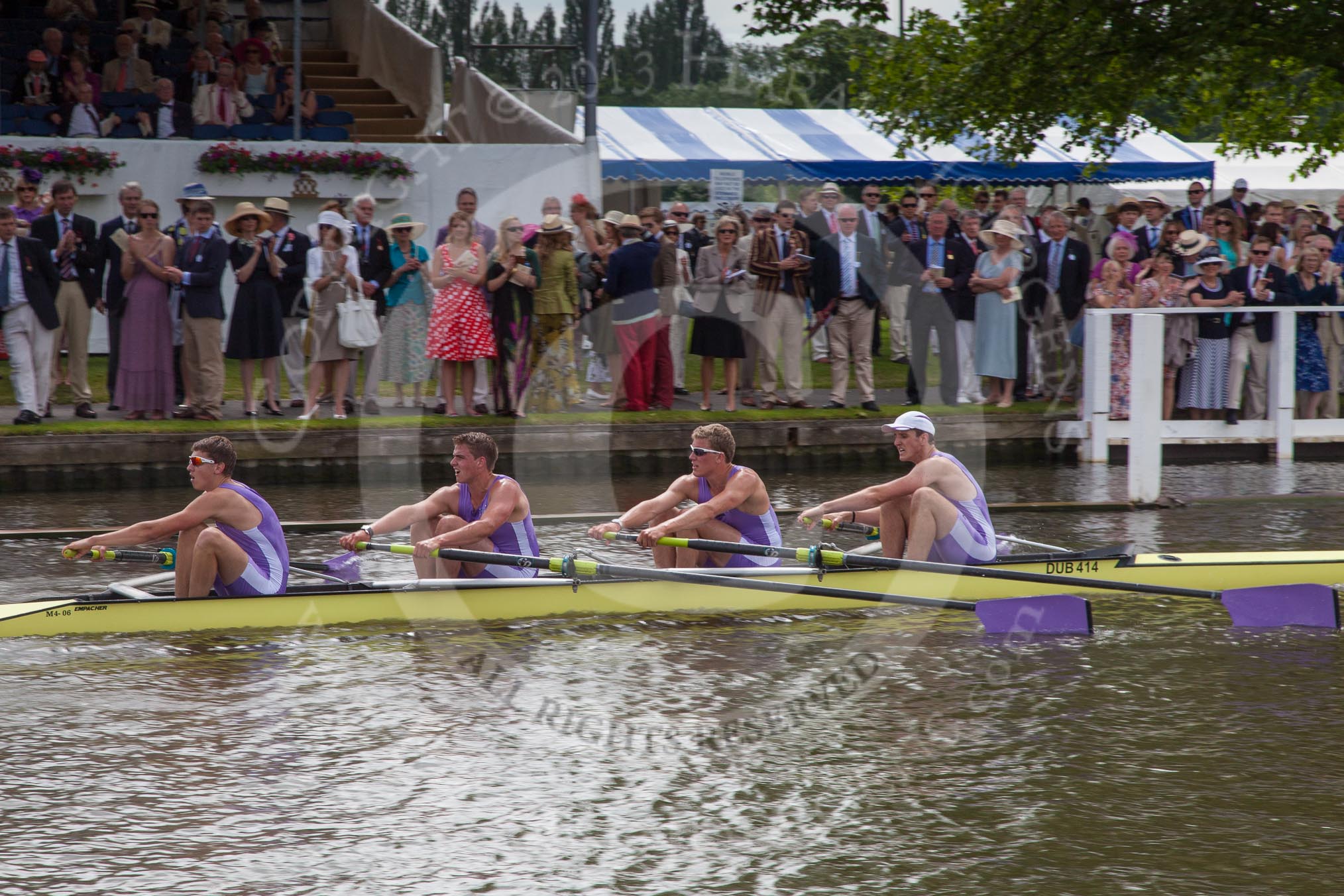 Henley Royal Regatta 2012 (Thursday): Race 23, Visitors' Challenge Cup:  Oxford University and Isis Boat Club (205, Bucks) v Durham University  (196, Berks).
River Thames beteen Henley-on-Thames and Remenham/Temple Island ,
Henley-on-Thames,
Oxfordshire,
United Kingdom,
on 28 June 2012 at 11:16, image #160