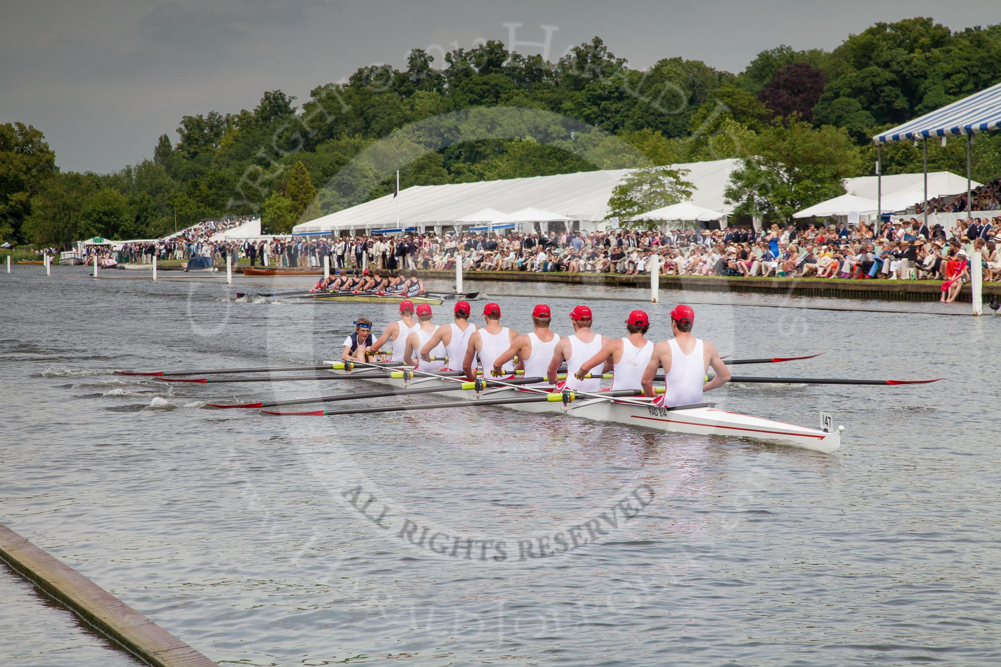Photo 1206281439065D28675HaraldJoergens Henley Royal Regatta 2012 (Thursday): Race 41, Princess Elizabeth Challenge Cup: Radley College (147, Bucks) v Bedford Modern School (124, Berks).
River Thames beteen Henley-on-Thames and Remenham/Temple Island ,
Henley-on-Thames,
Oxfordshire,
United Kingdom,
on 28 June 2012 at 14:38, image #294