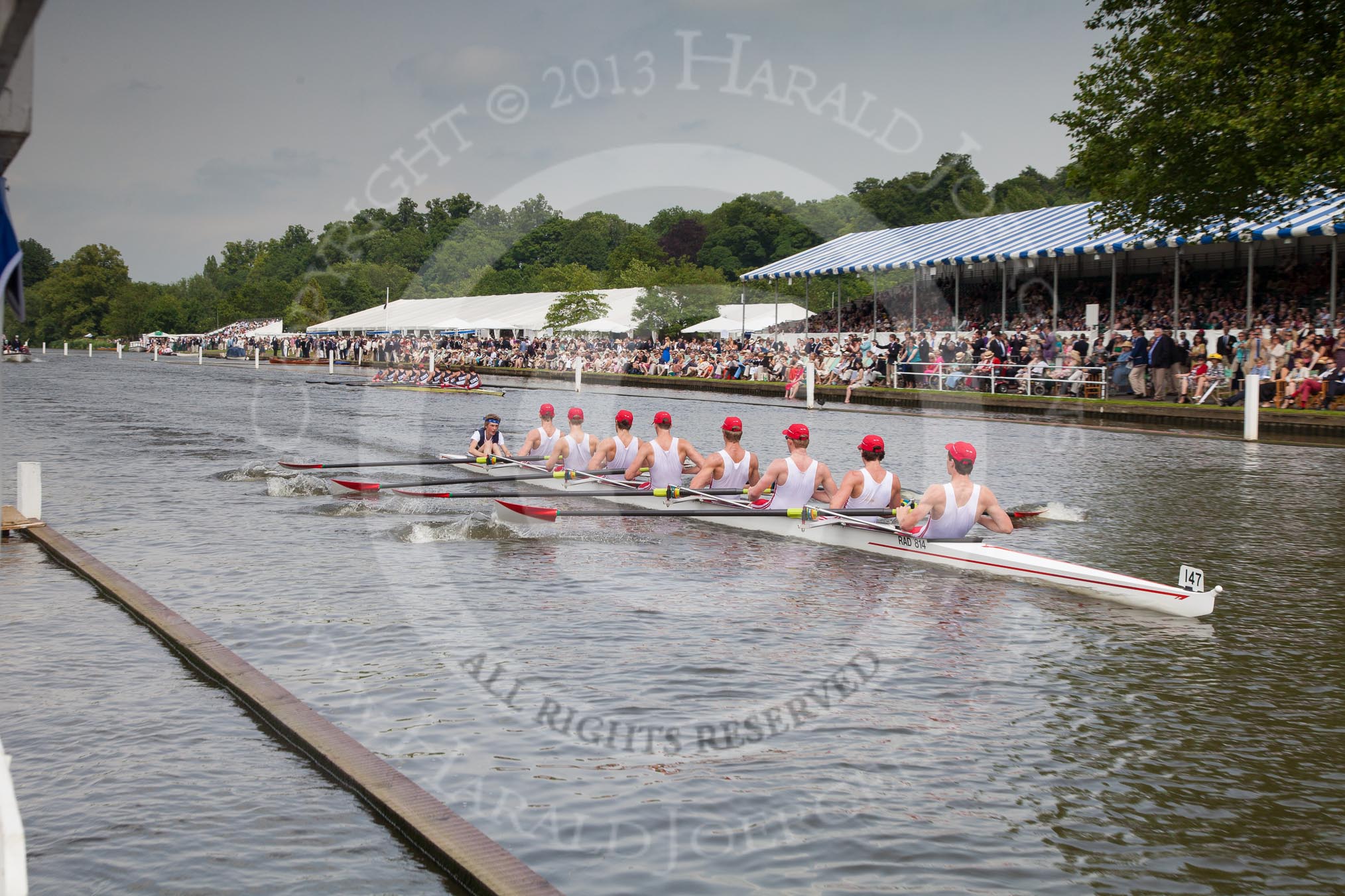 Henley Royal Regatta 2012 (Thursday): Race 41, Princess Elizabeth Challenge Cup:  Radley College (147, Bucks) v Bedford Modern School (124, Berks).
River Thames beteen Henley-on-Thames and Remenham/Temple Island ,
Henley-on-Thames,
Oxfordshire,
United Kingdom,
on 28 June 2012 at 14:38, image #295