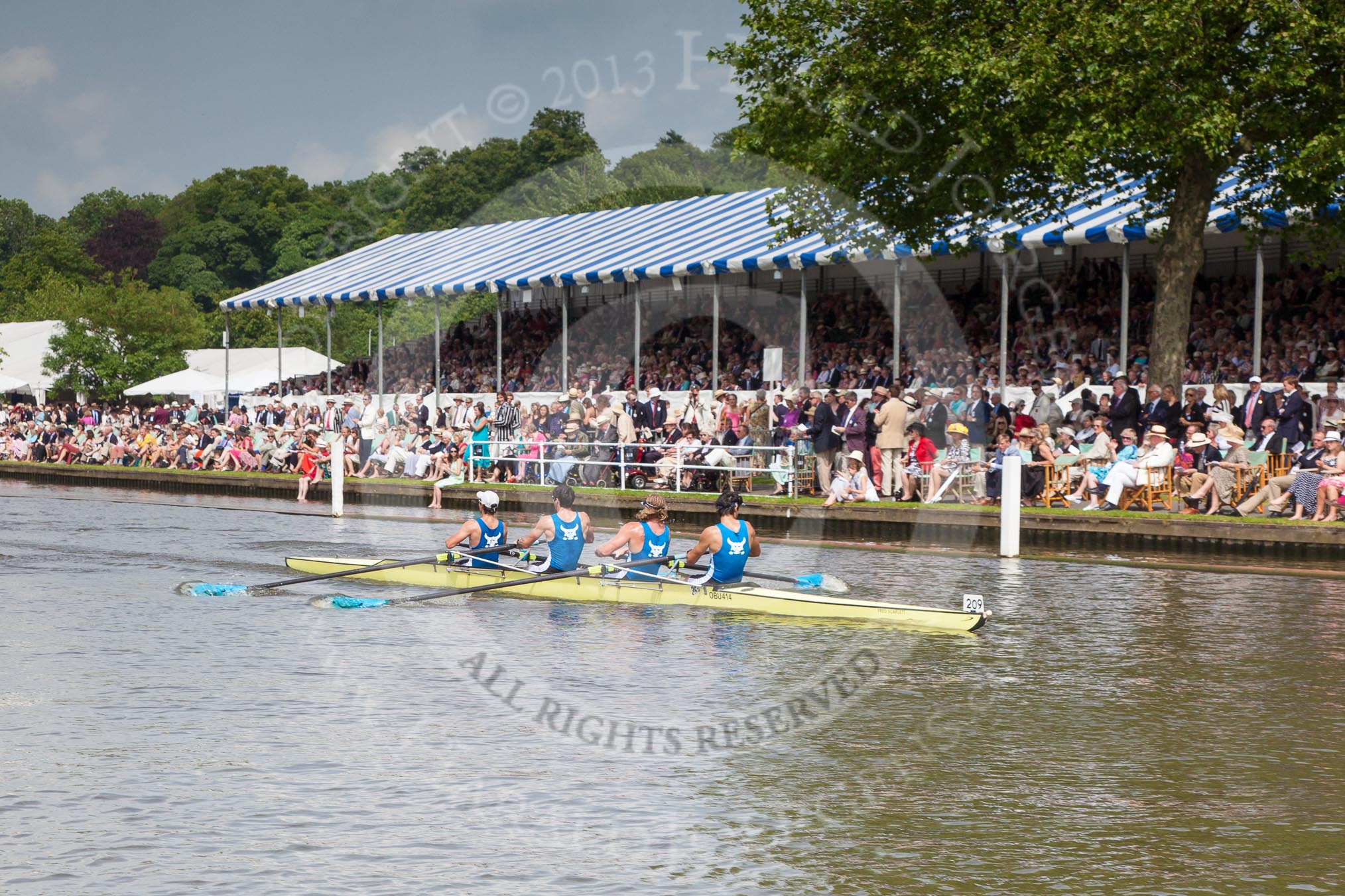 Photo 1206281521395D28786HaraldJoergens Henley Royal Regatta 2012 (Thursday): Race 48, Visitors' Challenge Cup: Christ Church, Oxford, and 1829 Boar Club (195, Bucks) v Taurus Boat Club (209, Berks).
River Thames beteen Henley-on-Thames and Remenham/Temple Island ,
Henley-on-Thames,
Oxfordshire,
United Kingdom,
on 28 June 2012 at 15:20, image #347