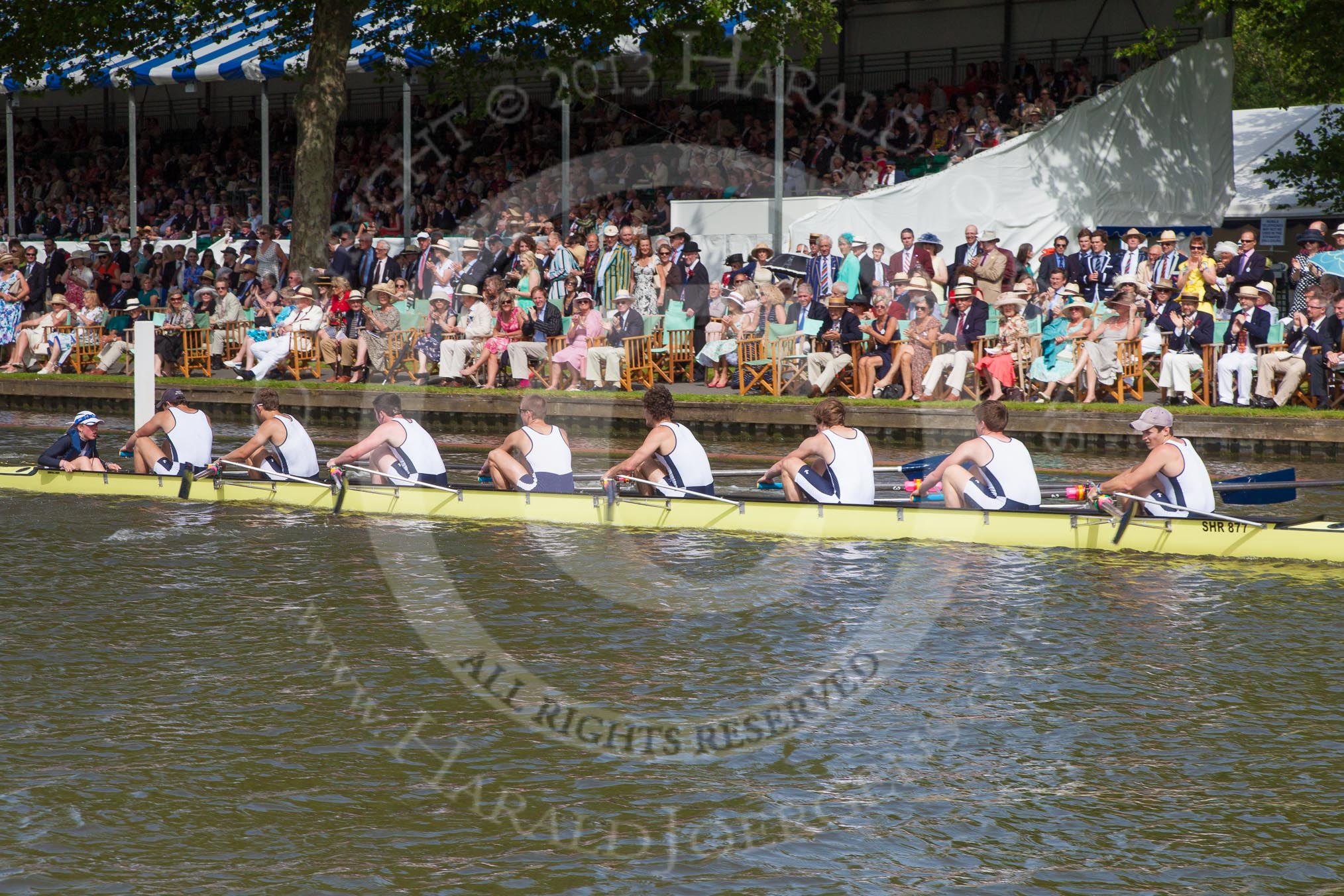 Photo 1206281611535D28903HaraldJoergens Henley Royal Regatta 2012 (Thursday): Race 57, Princess Elizabeth Challenge Cup: Ridley College, Canada (149, Bucks) v Shrewsbury School (157, Berks).
River Thames beteen Henley-on-Thames and Remenham/Temple Island ,
Henley-on-Thames,
Oxfordshire,
United Kingdom,
on 28 June 2012 at 16:10, image #415