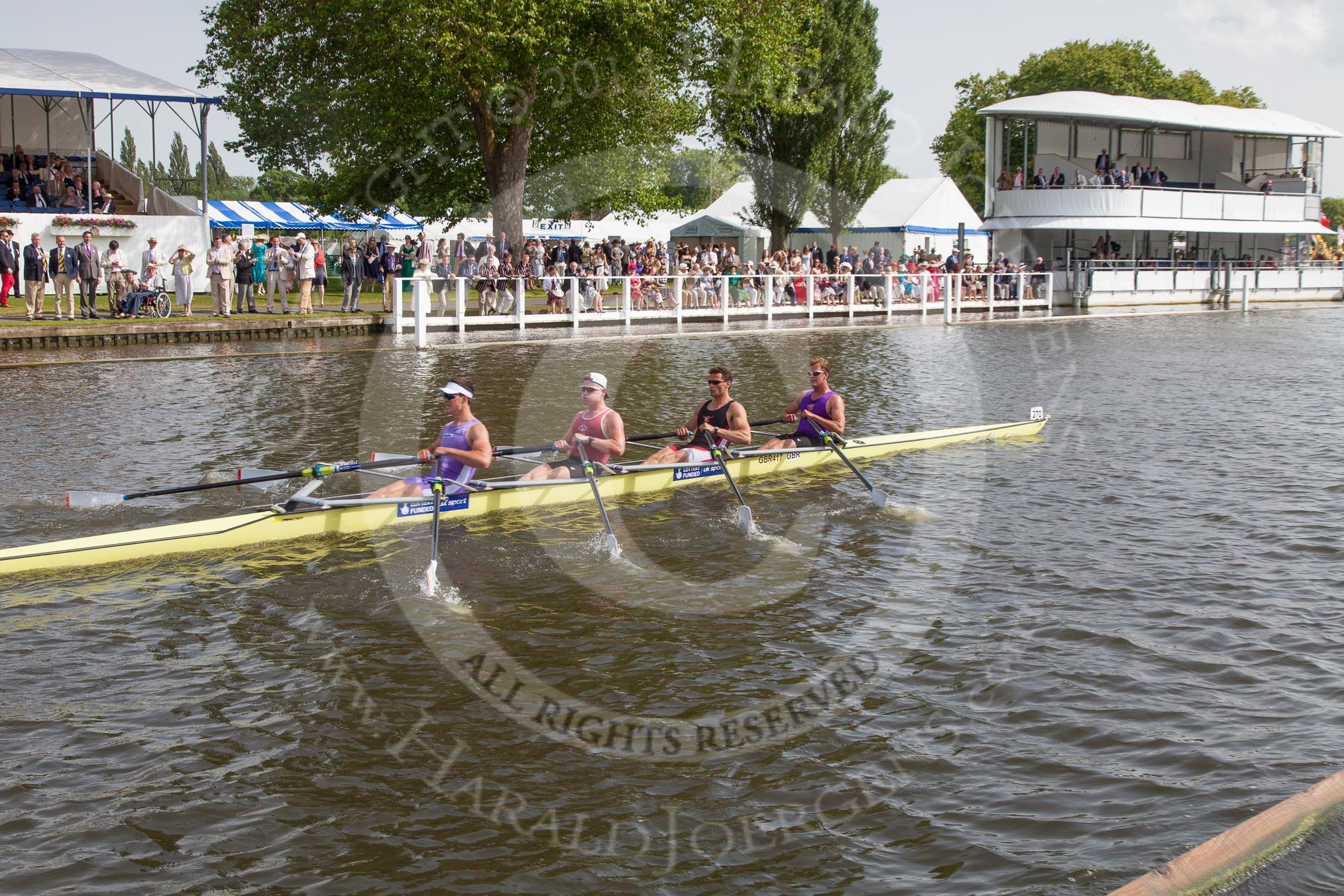 Henley Royal Regatta 2012 (Thursday): Race 59, Prince of Wales Challenge Cup:  Durham University and University of London (270, Bucks) v The Tideway Scullers' School and Stowe School (286, Berks).
River Thames beteen Henley-on-Thames and Remenham/Temple Island ,
Henley-on-Thames,
Oxfordshire,
United Kingdom,
on 28 June 2012 at 16:21, image #427