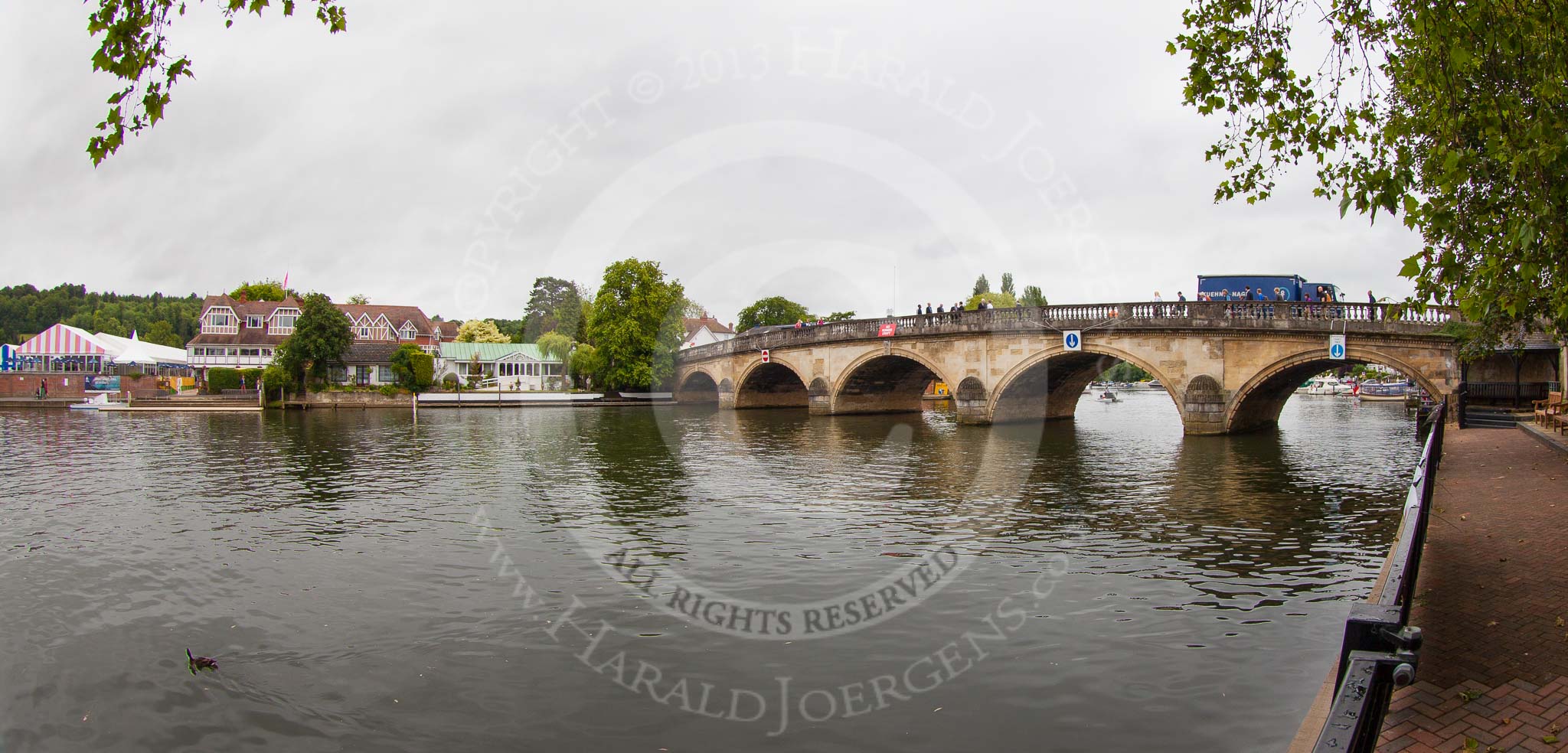 Henley Royal Regatta 2013 (Wednesday): Henley Bridge, with the boat tents of the Henley Royal Regatta on the left, and the Red Lion Lawn on the right..
River Thames between Henley and Temple Island,
Henley-on-Thames,
Berkshire,
United Kingdom,
on 03 July 2013 at 09:28, image #9