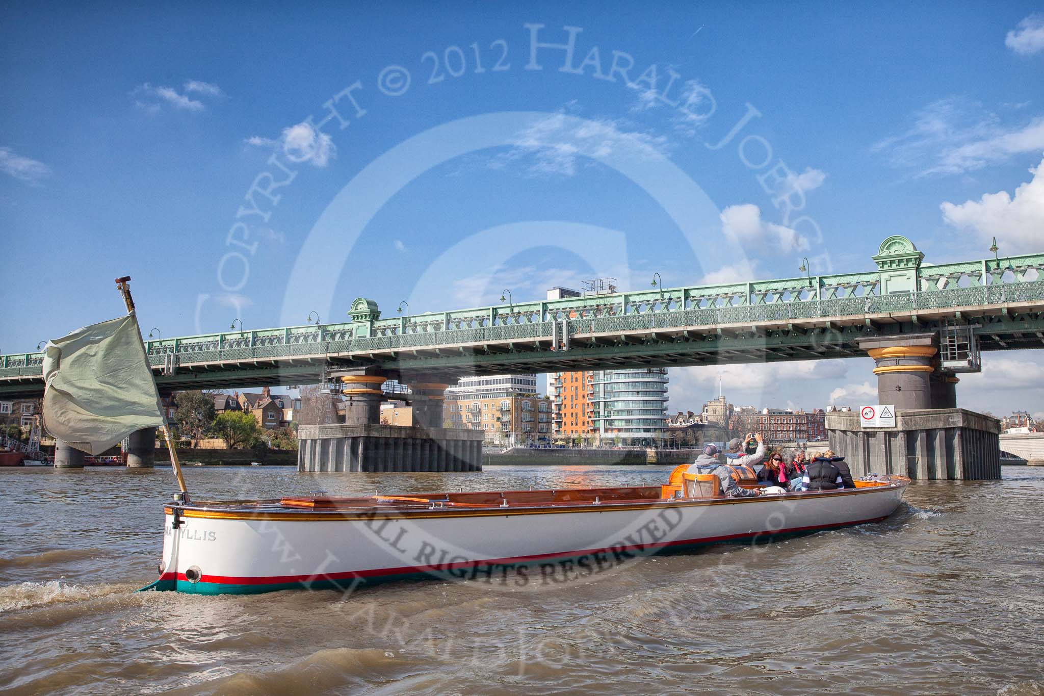 The Boat Race season 2012 - Tideway Week (Tuesday).




on 03 April 2012 at 10:44, image #72