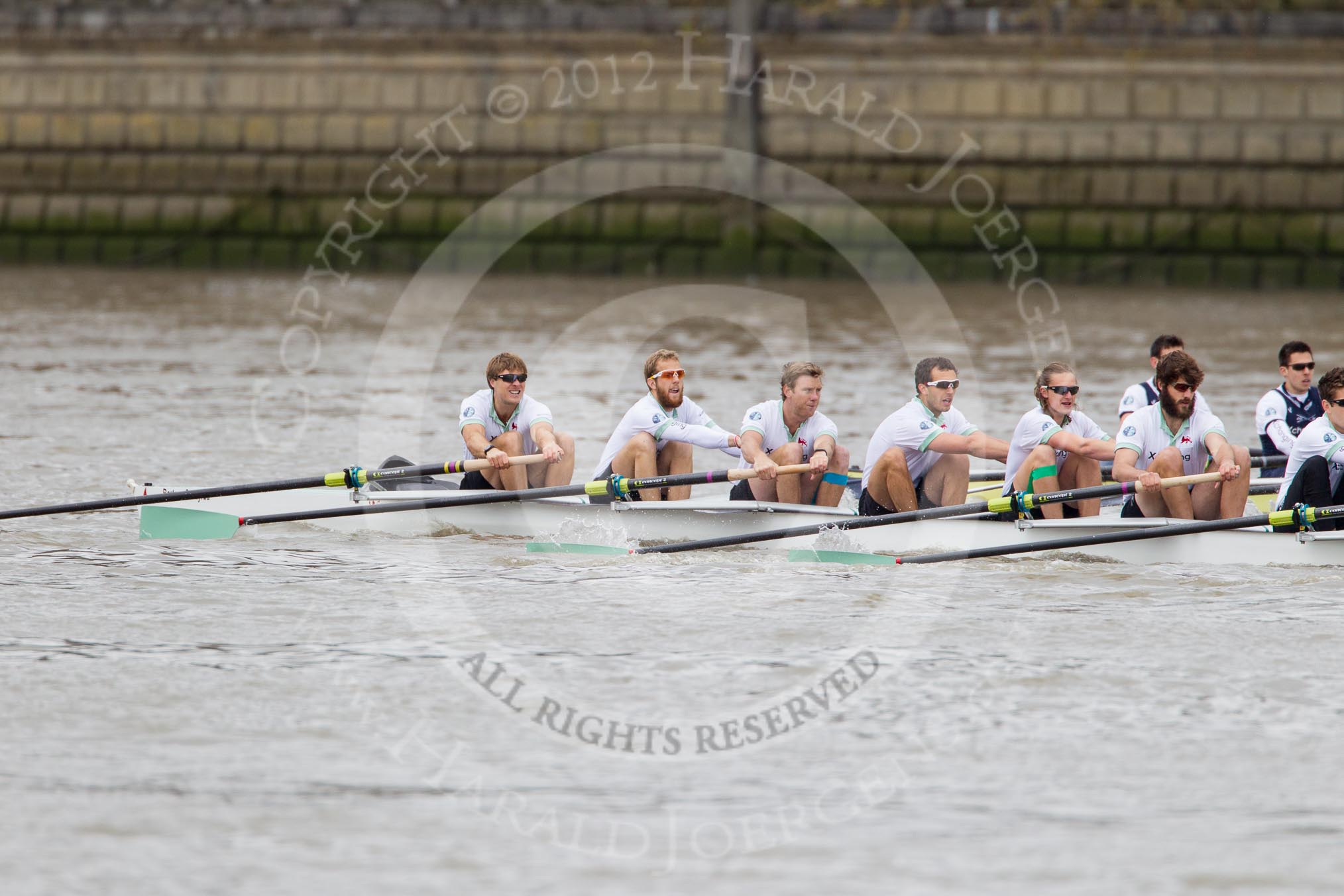 Photo 1204071417041D48433HaraldJoergens The Boat Race 2012: The 2012 Boat Race, shortly after the start: In the foreground the Cambridge Blue Boat, with David Nelson, Moritz Schramm, Jack Lindeman, Alex Ross, Mike Thorp, Steve Dudek, and Alexander Scharp, in the Oxford boat Dr. Alexander Woods, William Zeng, Kevin Baum, and Alex Davidson..
on 07 April 2012 at 14:17, image #265