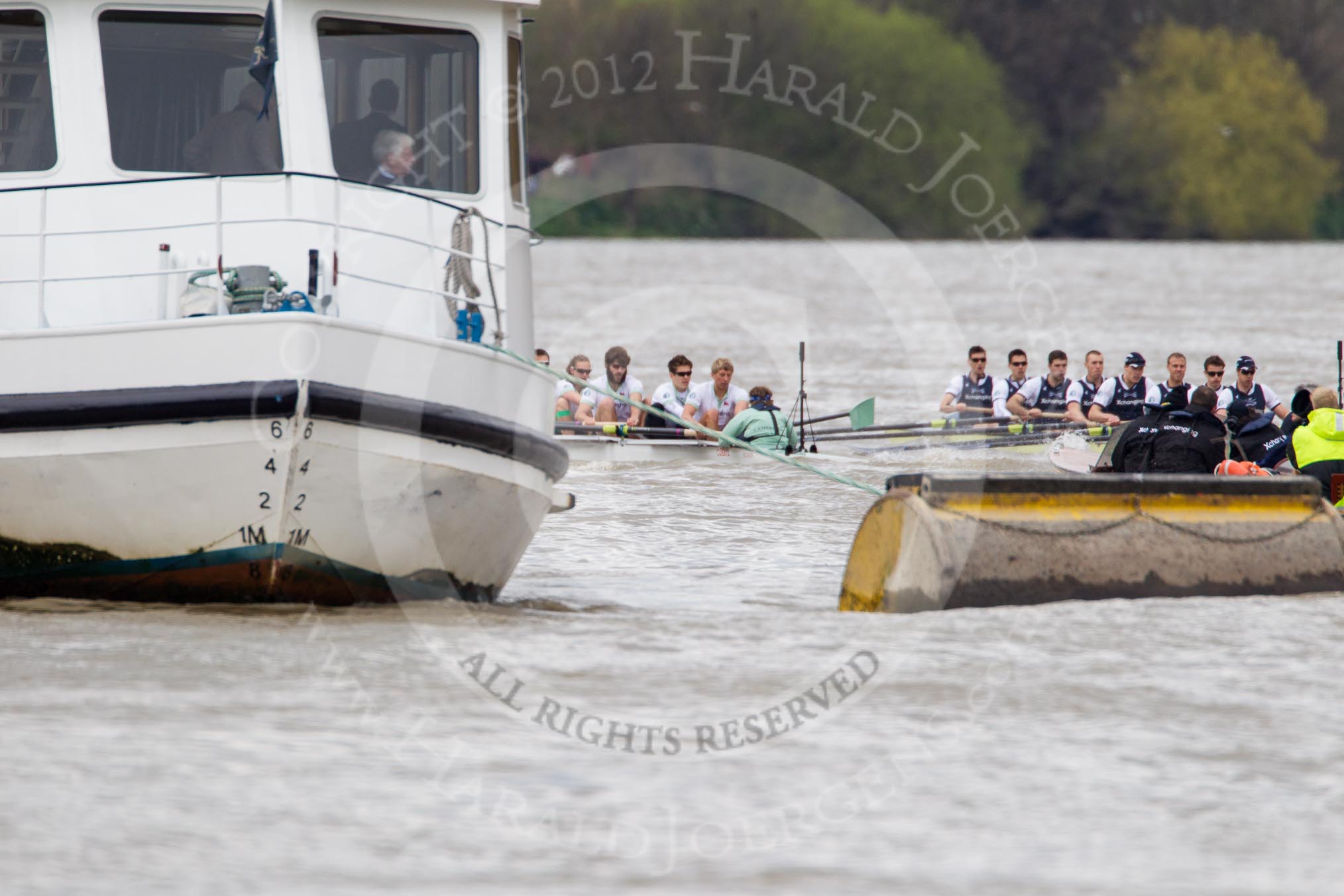 Photo 1204071417261D48462HaraldJoergens The Boat Race 2012: The 2012 Boat Race, shortly after the start: In the foreground the Cambridge Blue Boat, with David Nelson, Moritz Schramm, Jack Lindeman, Alex Ross, Mike Thorp, Steve Dudek, Alexander Scharp, Niles Garret, and cox Ed Bosson, in the Oxford boat Dr. Alexander Woods, William Zeng, Kevin Baum, Alex Davidson, Karl Hudspith, Dr. Hanno Wienhausen, Dan Harvey, stroke Roel Haen, and cox Zoe de Toledo..
on 07 April 2012 at 14:17, image #273