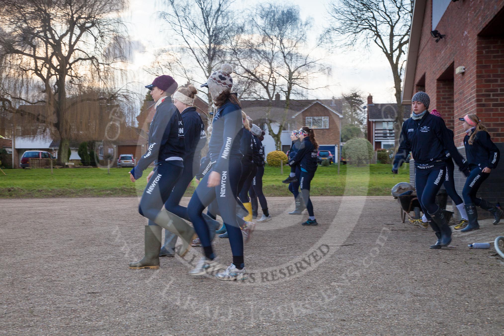 The Boat Race season 2013 - OUWBC training: OUWBC's Blue Boat and reserve boat crews warming up for a training session..
Fleming Boathouse,
Wallingford,
Oxfordshire,
United Kingdom,
on 13 March 2013 at 16:43, image #11