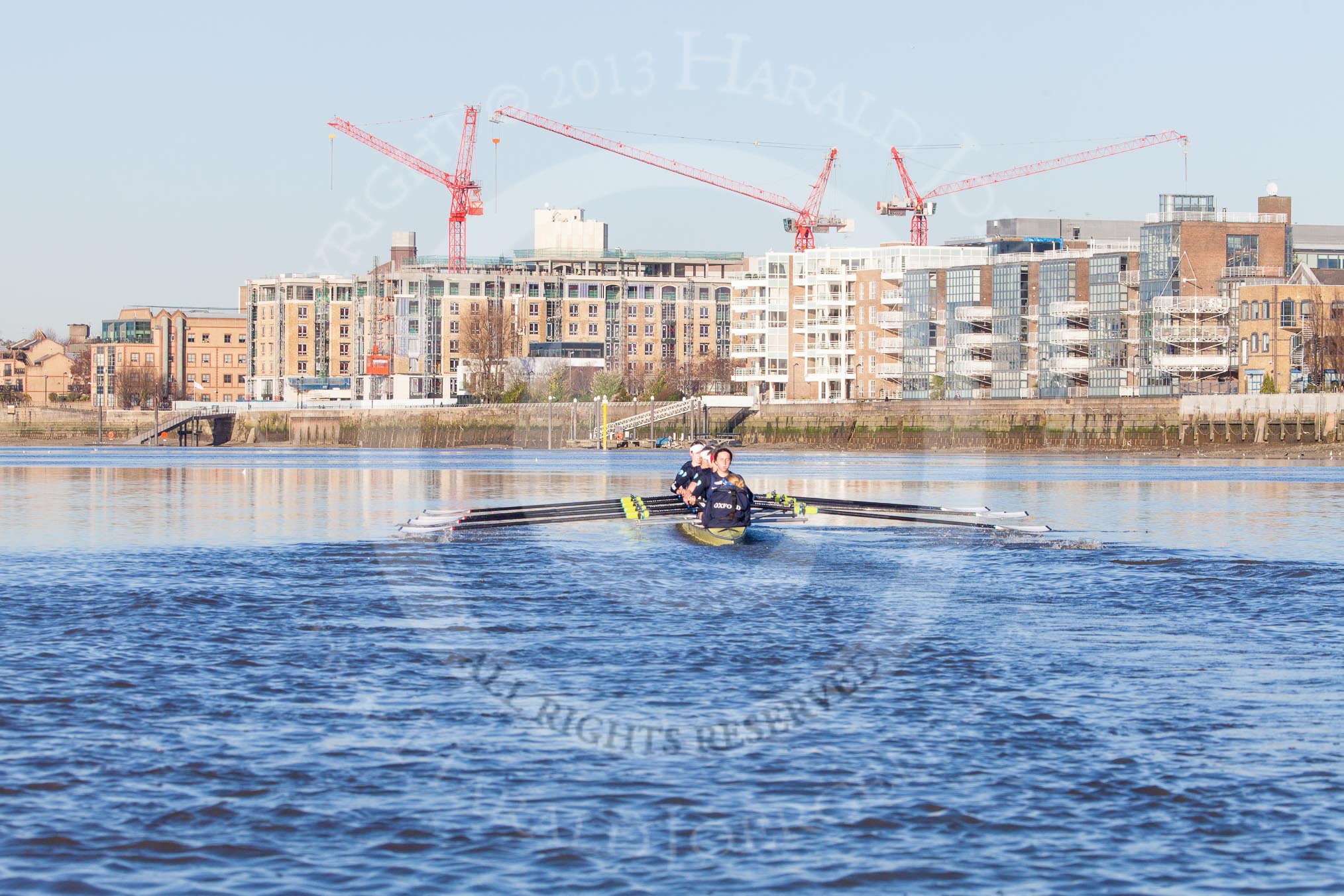 The Boat Race season 2014 - Women's Trial VIIIs (OUWBC, Oxford): Boudicca..
River Thames between Putney Bridge and Mortlake,
London SW15,

United Kingdom,
on 19 December 2013 at 12:47, image #88