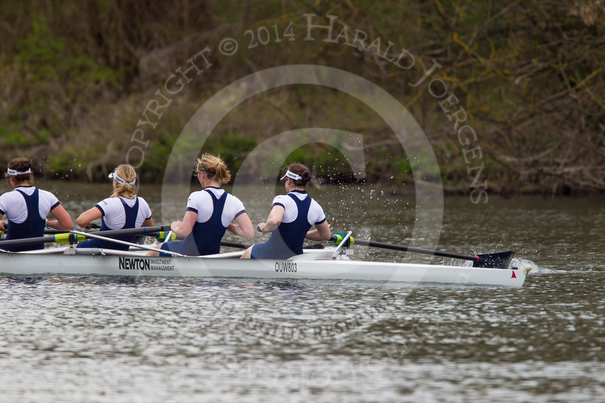 The Women's Boat Race and Henley Boat Races 2014: The Women's Boat Race: Oxford is leading, here the Oxford boat: 4 Lauren Kedar, 3 Maxie Scheske, 2 Alice Carrington-Windo, bow Elizabeth Fenje..
River Thames,
Henley-on-Thames,
Buckinghamshire,
United Kingdom,
on 30 March 2014 at 15:14, image #291