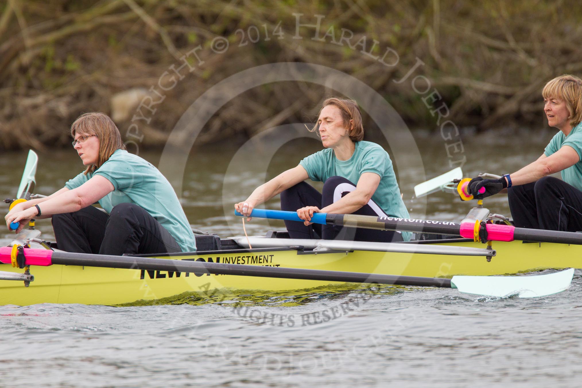 The Women's Boat Race and Henley Boat Races 2014: The Commemorative Row Past of the 1984 inaugural crews of the Oxford and Cambridge Women’s Lightweight races, to celebrate 30 years at Henley: In the CUWBC boat 6 seat Kathryn Pocock (Langsford), 5 Stephanie Bew, 4 Jane Maher (Fullam)..
River Thames,
Henley-on-Thames,
Buckinghamshire,
United Kingdom,
on 30 March 2014 at 15:54, image #437