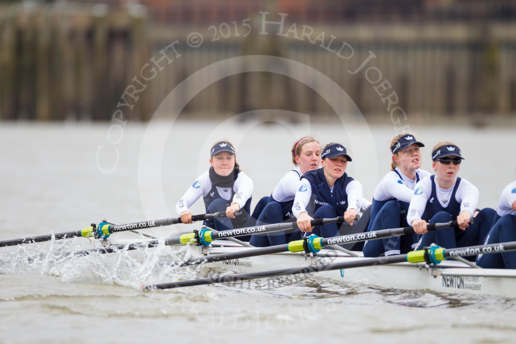 OUWBC at the start of the second race - Maxie Scheske, Anastasia Chitty, Shelley Pearson, Emily Reynolds, Amber De Vere