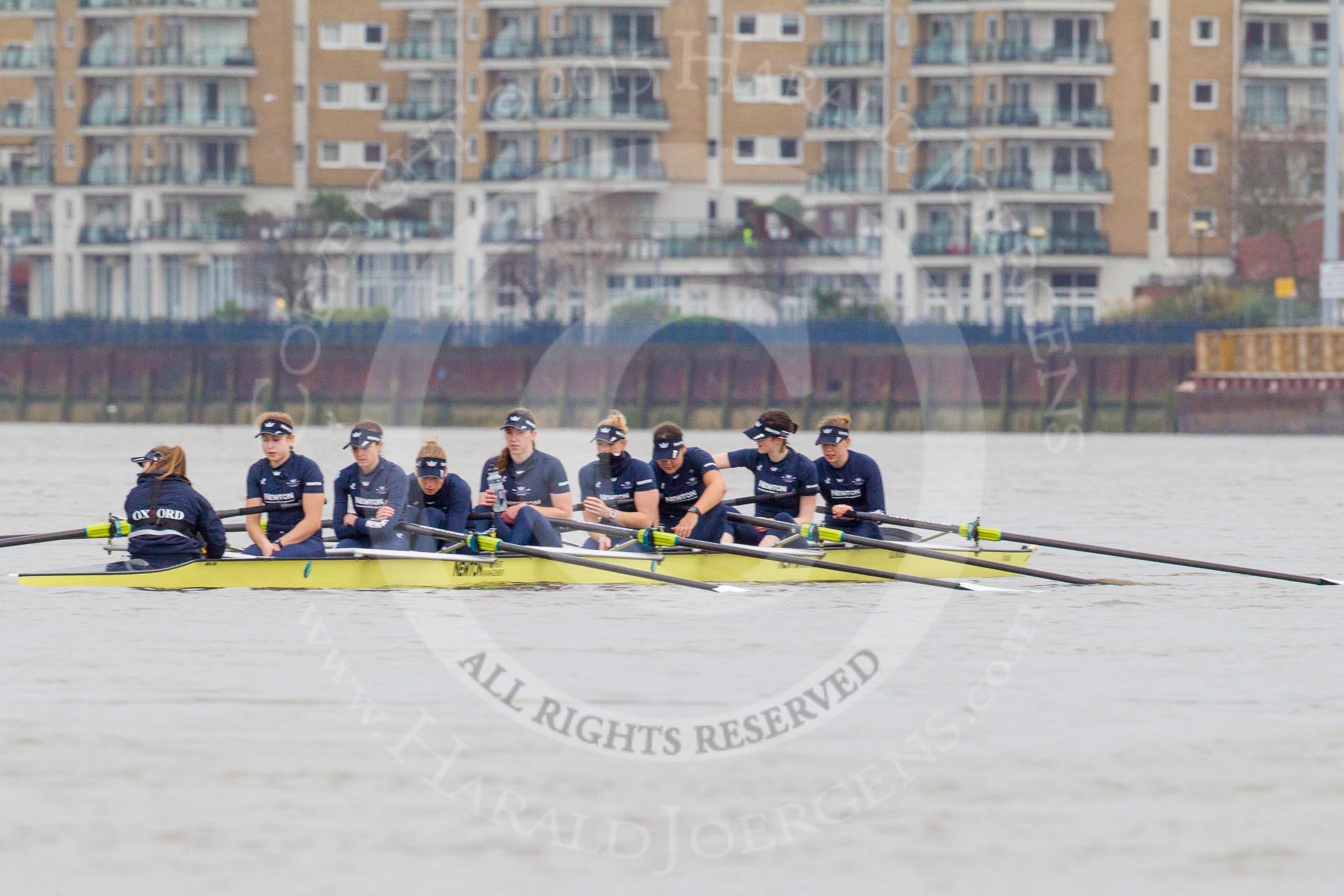 The Boat Race season 2016 - Women's Boat Race Trial Eights (OUWBC, Oxford): "Charybdis" waiting for the start of the race, cox-Morgan Baynham-Williams, stroke-Kate Erickson, 7-Maddy Badcott, 6-Elo Luik, 5-Ruth Siddorn, 4-Emma Spruce, 3-Lara Pysden, 2-Christina Fleischer, bow-Georgie Daniell.
River Thames between Putney Bridge and Mortlake,
London SW15,

United Kingdom,
on 10 December 2015 at 12:12, image #122