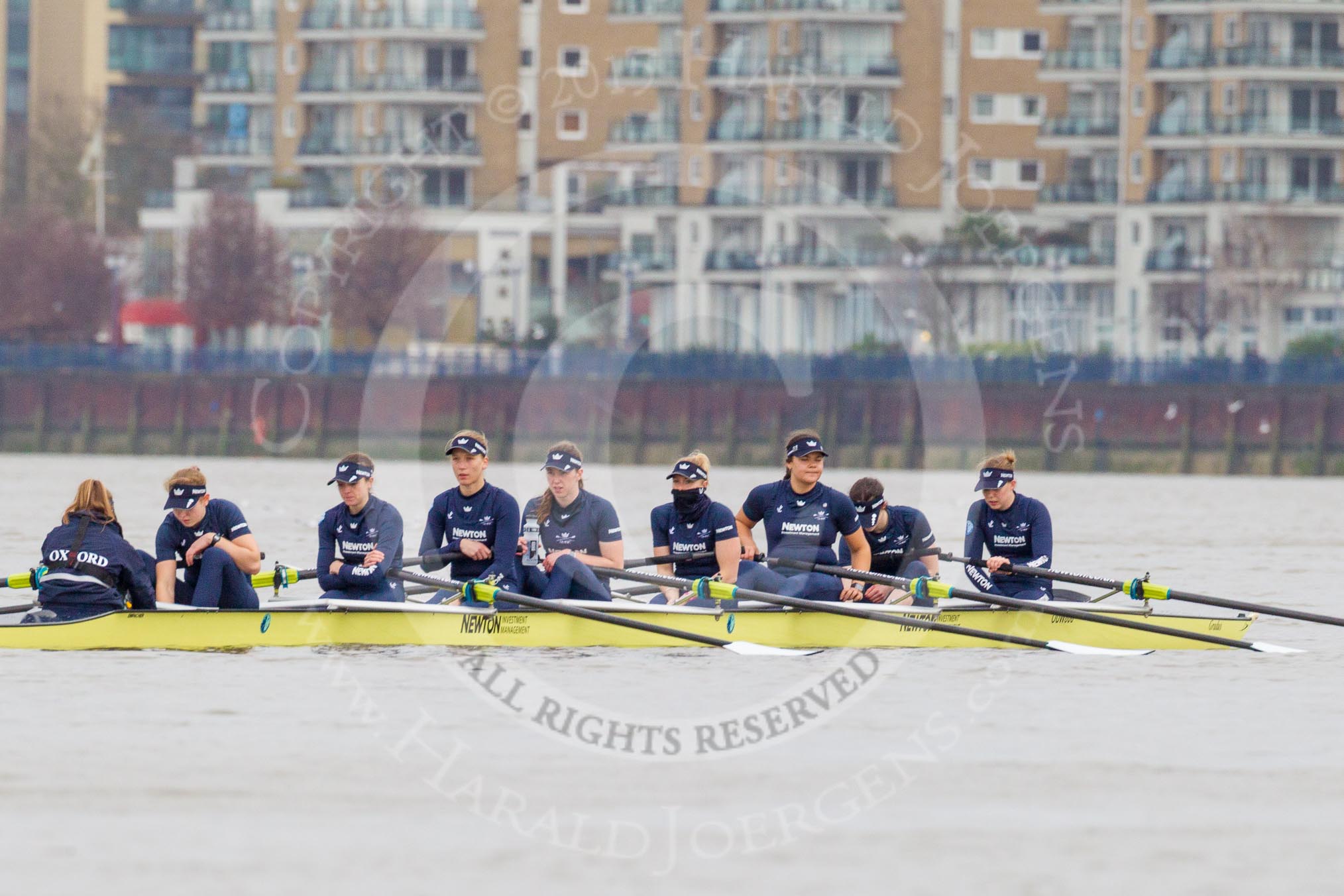 The Boat Race season 2016 - Women's Boat Race Trial Eights (OUWBC, Oxford): "Charybdis" waiting for the start of the race, cox-Morgan Baynham-Williams, stroke-Kate Erickson, 7-Maddy Badcott, 6-Elo Luik, 5-Ruth Siddorn, 4-Emma Spruce, 3-Lara Pysden, 2-Christina Fleischer, bow-Georgie Daniell.
River Thames between Putney Bridge and Mortlake,
London SW15,

United Kingdom,
on 10 December 2015 at 12:12, image #123