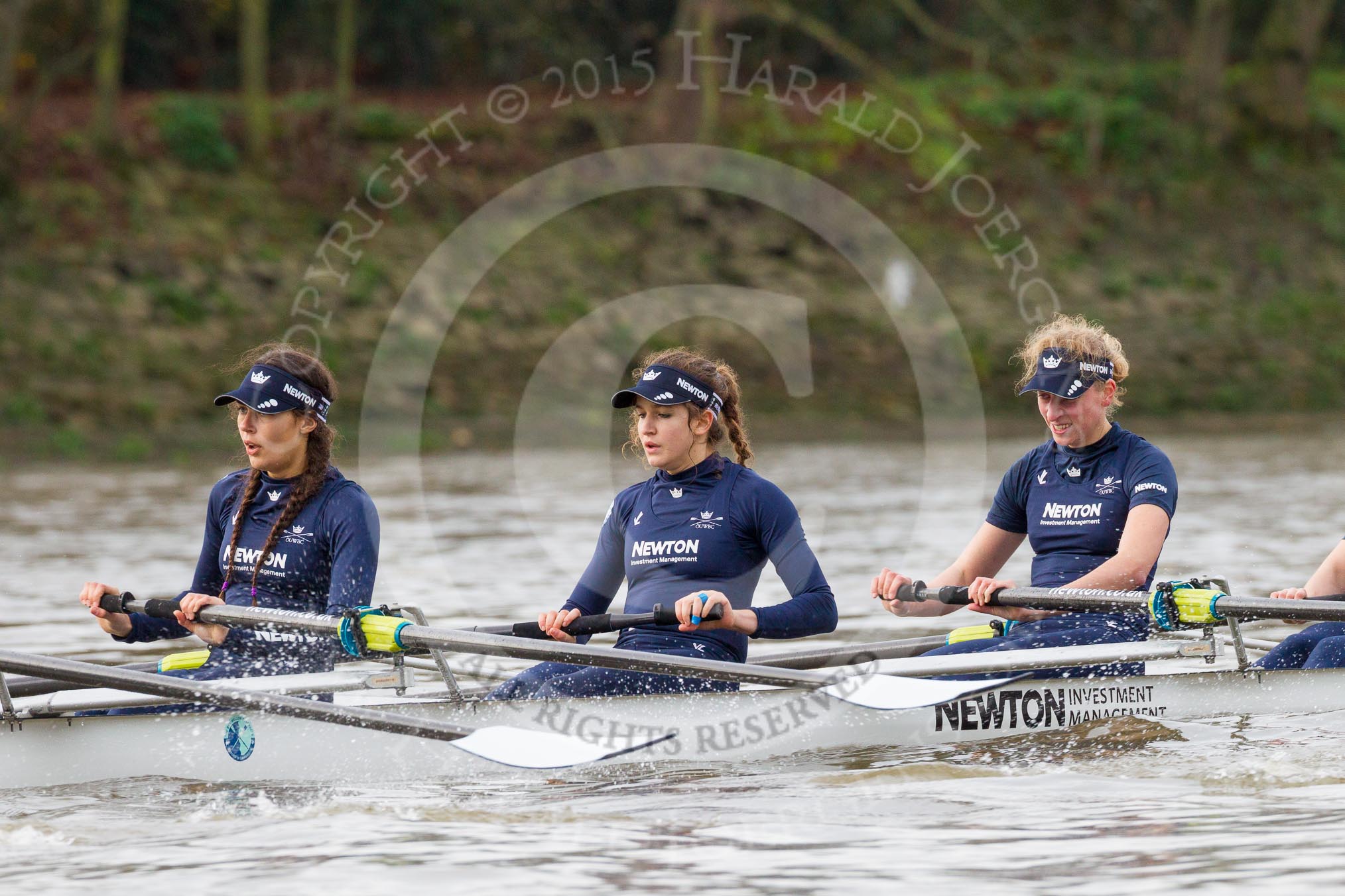 Photo 1512101220331D46079HaraldJoergens The Boat Race season 2016 - Women's Boat Race Trial Eights (OUWBC, Oxford): "Scylla", here 4-Rebecca Te Water Naude, 3-Elettra Ardissino, 2-Merel Lefferts.
River Thames between Putney Bridge and Mortlake,
London SW15,
United Kingdom,
on 10 December 2015 at 12:20, image #166