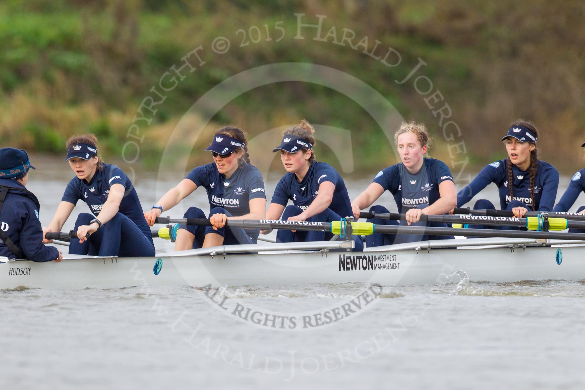 The Boat Race season 2016 - Women's Boat Race Trial Eights (OUWBC, Oxford): "Scylla", here cox-Antonia Stutter, stroke-Emma Lukasiewicz, 7-Lauren Kedar, 6-Joanne Jansen, 5-Anastasia Chitty, 4-Rebecca Te Water Naude.
River Thames between Putney Bridge and Mortlake,
London SW15,

United Kingdom,
on 10 December 2015 at 12:22, image #189
