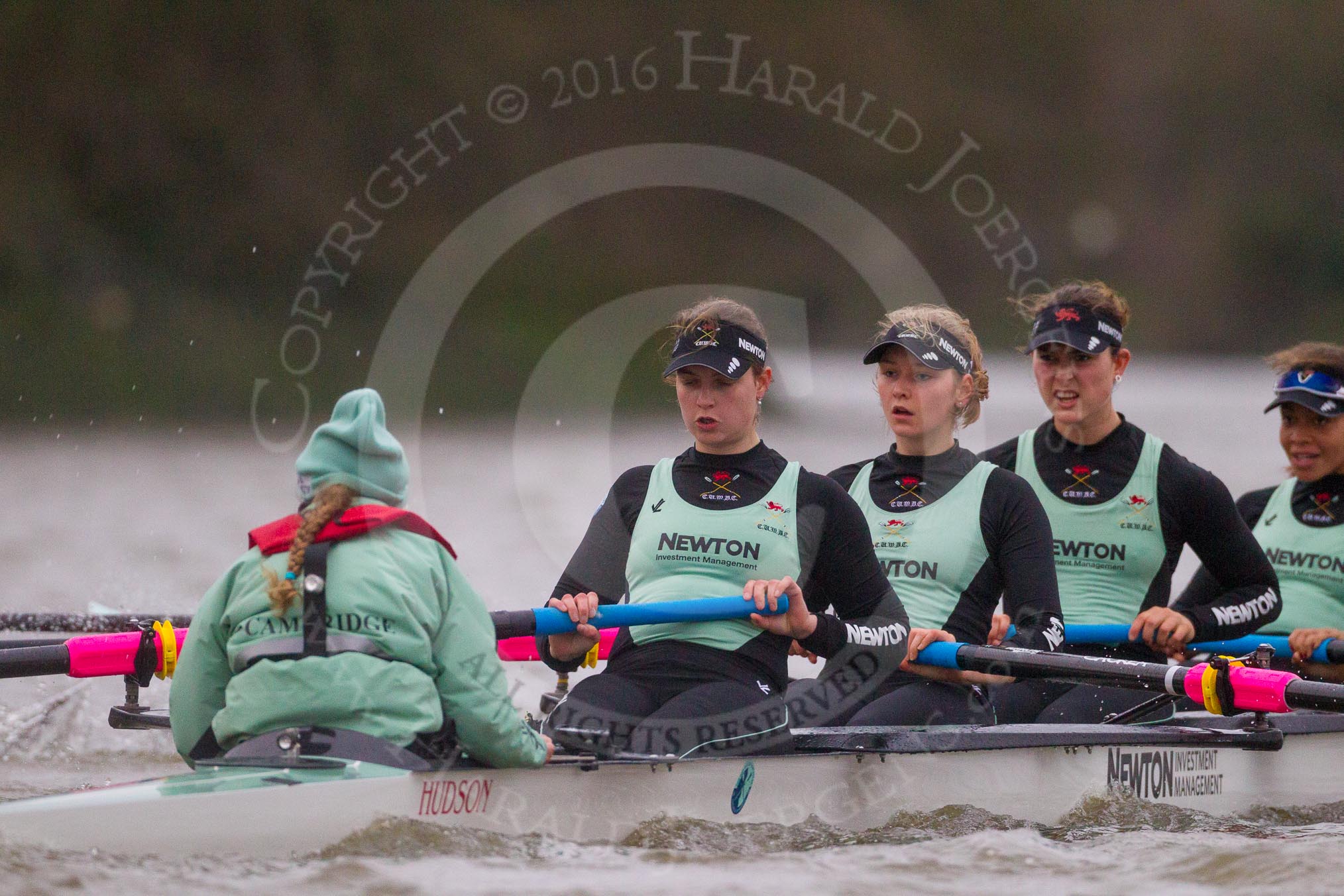 The Boat Race season 2016 - Women's Boat Race Fixture CUWBC vs OBUBC.
River Thames between Putney Bridge and Mortlake,
London SW15,

United Kingdom,
on 31 January 2016 at 16:19, image #118