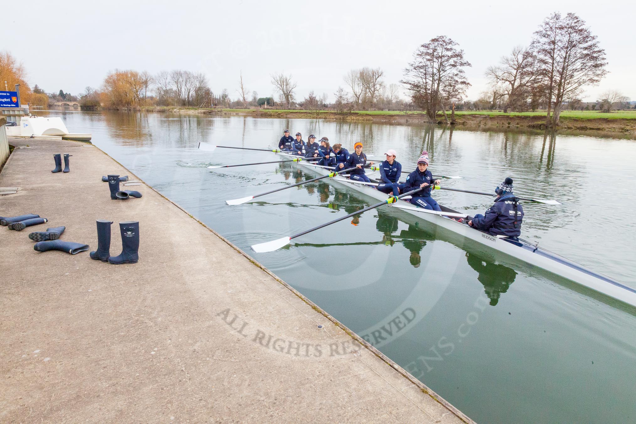 The Boat Race season 2016 - OUWBC training Wallingford: Osiris, the OUWBC reserve boat, with (from bow) Georgie Daniell, Issy Dodds, Chloe Farrar, Elettra Ardissino, Isa Von Loga, Rebecca Te Water Naude, Kate Erickson, Flo Pickles and cox Will Smith.
River Thames,
Wallingford,
Oxfordshire,

on 29 February 2016 at 15:20, image #43