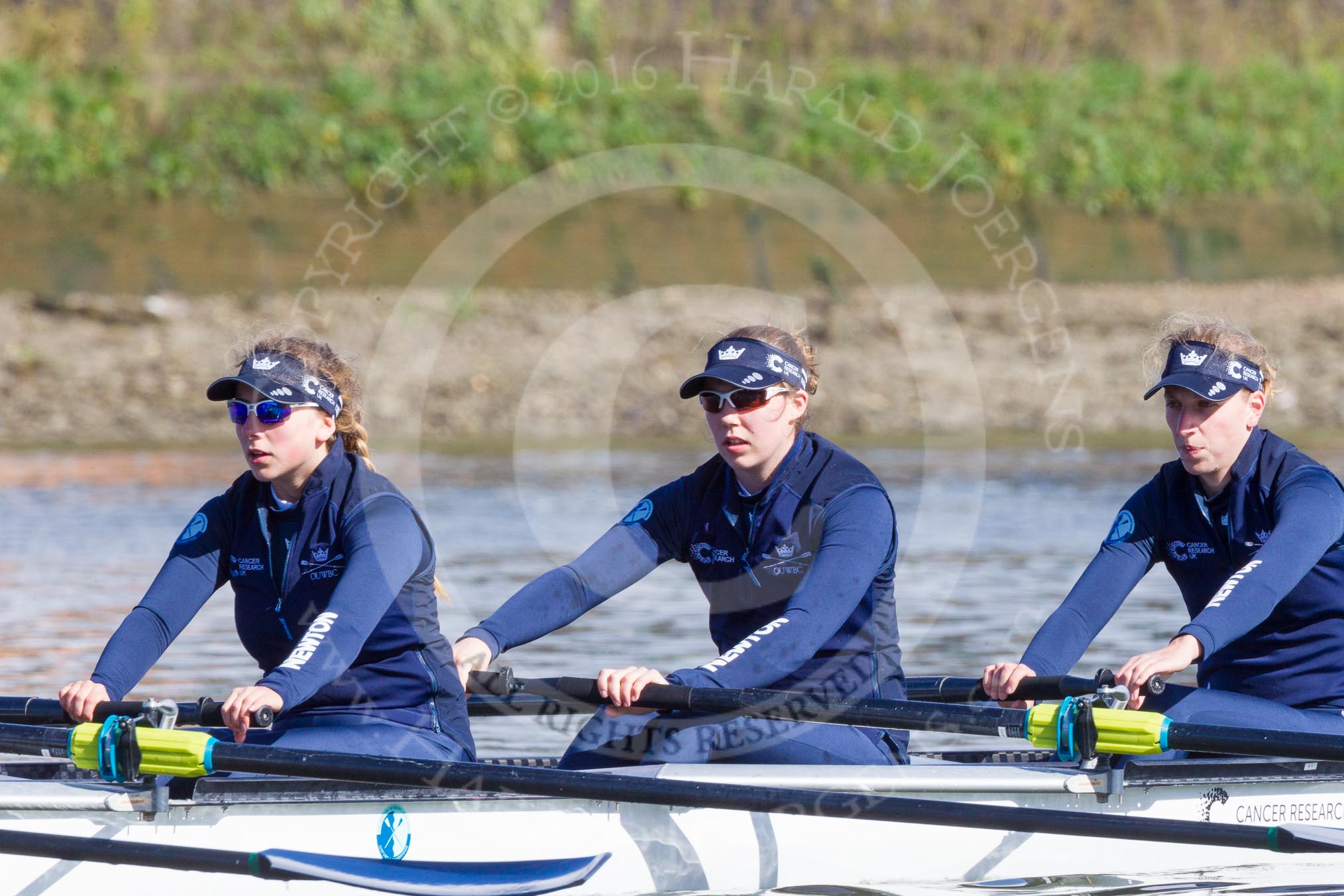 The Boat Race season 2016 -  The Cancer Research Women's Boat Race.
River Thames between Putney Bridge and Mortlake,
London SW15,

United Kingdom,
on 27 March 2016 at 13:45, image #117
