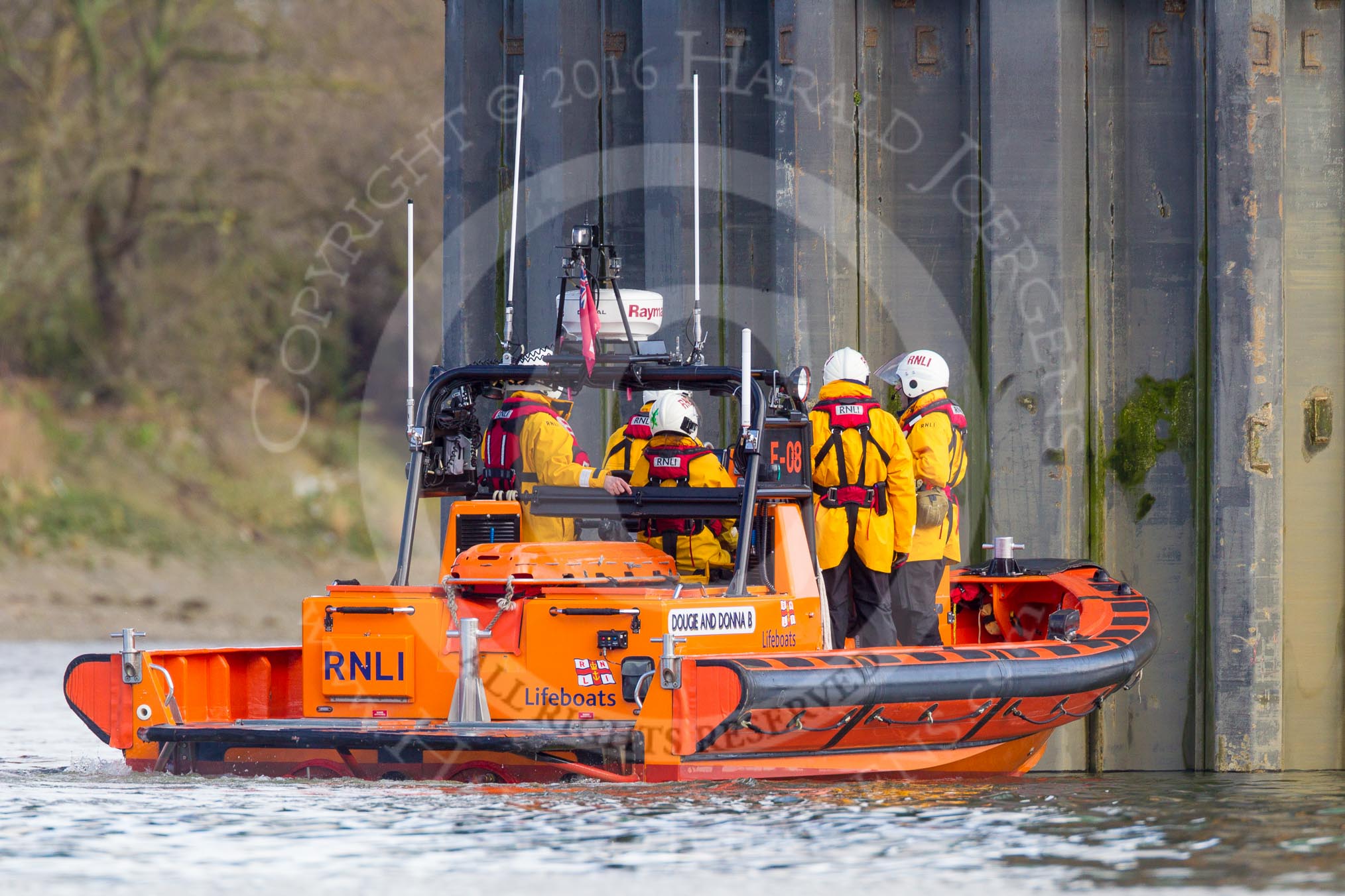 The Boat Race season 2016 -  The Cancer Research Women's Boat Race.
River Thames between Putney Bridge and Mortlake,
London SW15,

United Kingdom,
on 27 March 2016 at 13:55, image #137