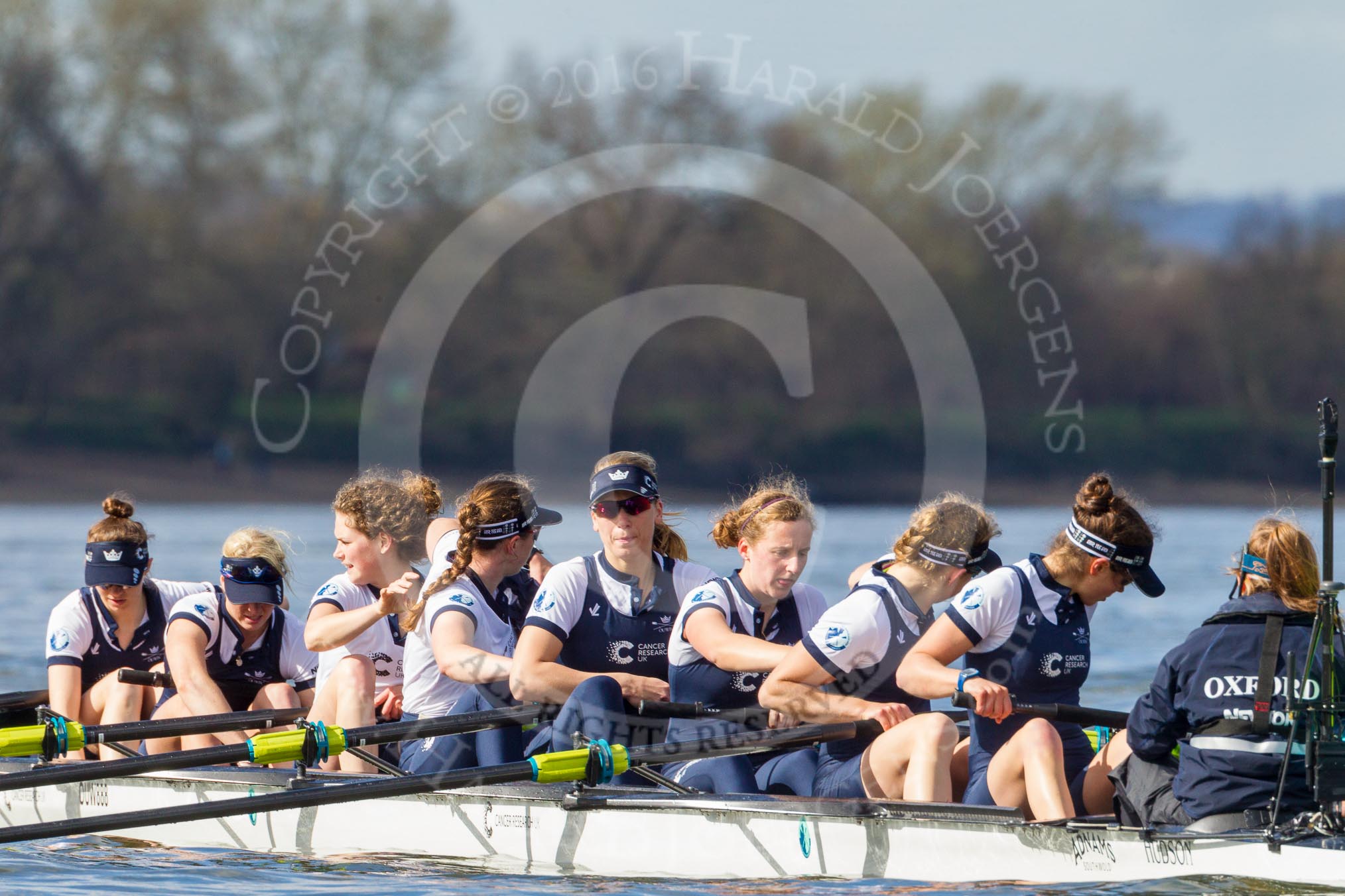 The Boat Race season 2016 -  The Cancer Research Women's Boat Race.
River Thames between Putney Bridge and Mortlake,
London SW15,

United Kingdom,
on 27 March 2016 at 14:04, image #141