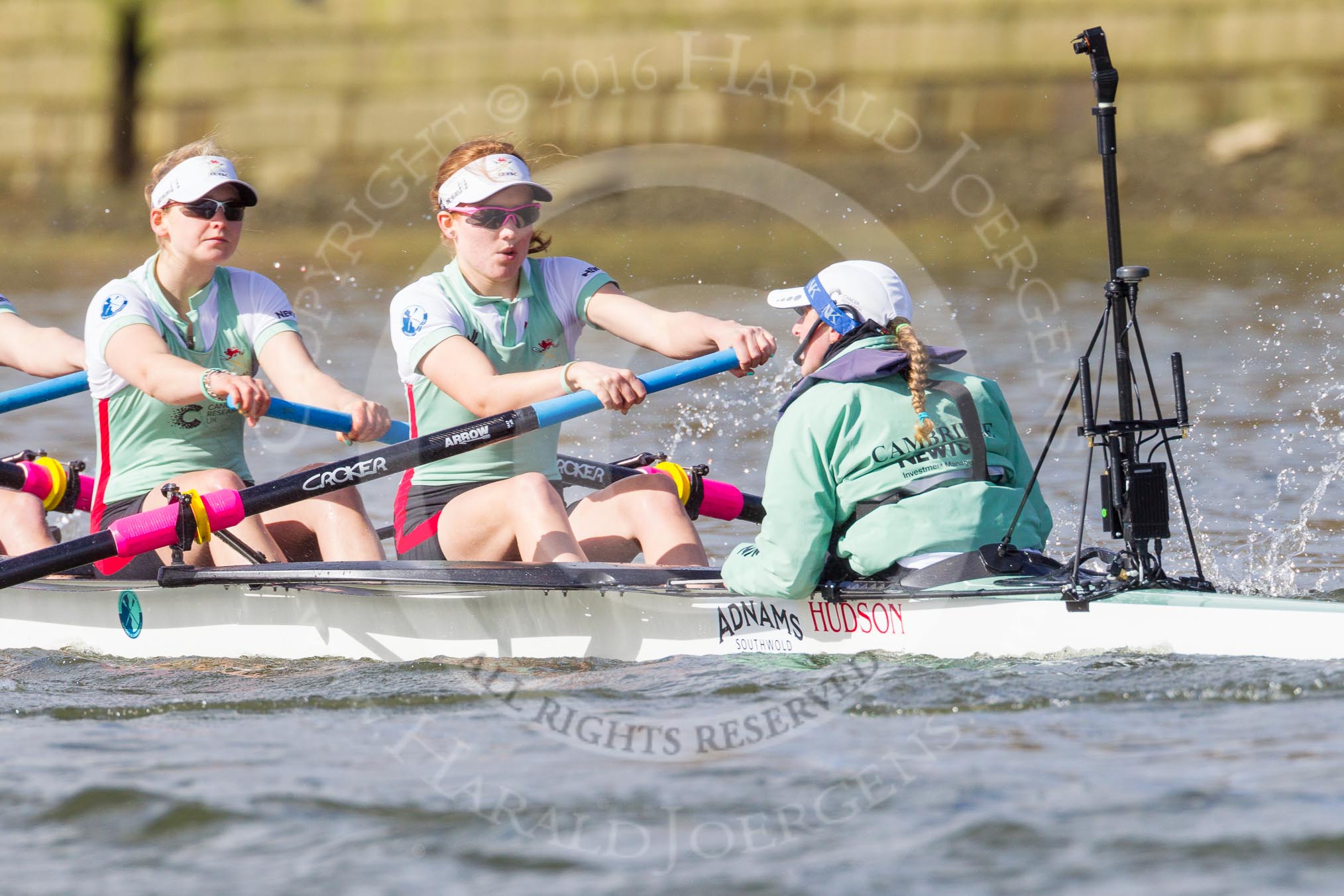 The Boat Race season 2016 -  The Cancer Research Women's Boat Race.
River Thames between Putney Bridge and Mortlake,
London SW15,

United Kingdom,
on 27 March 2016 at 14:11, image #180