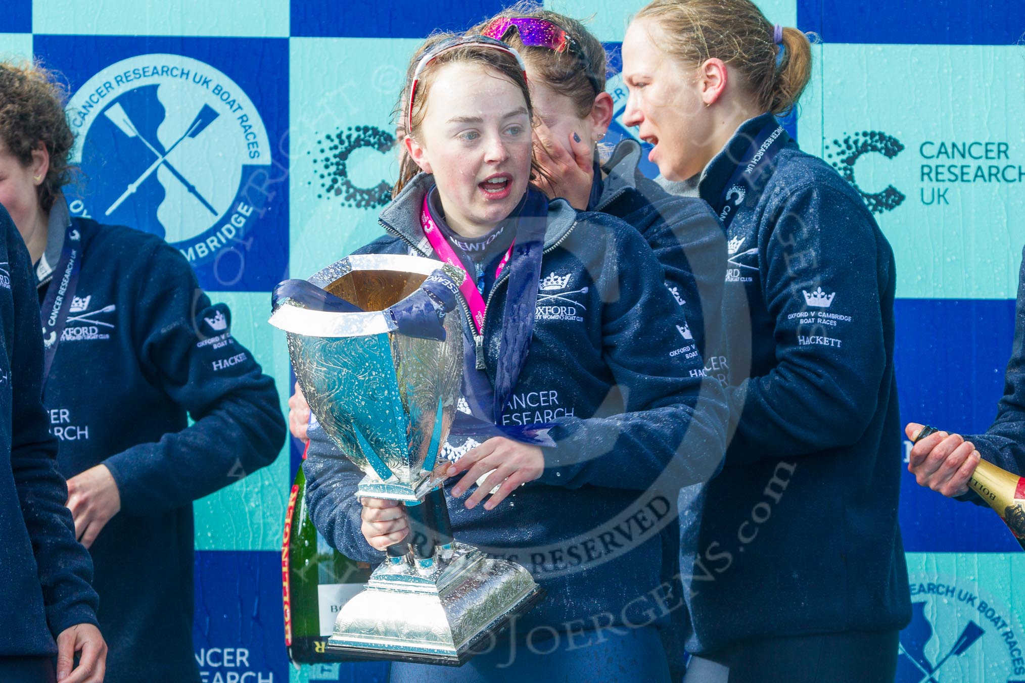 The Boat Race season 2016 -  The Cancer Research Women's Boat Race.
River Thames between Putney Bridge and Mortlake,
London SW15,

United Kingdom,
on 27 March 2016 at 14:48, image #362