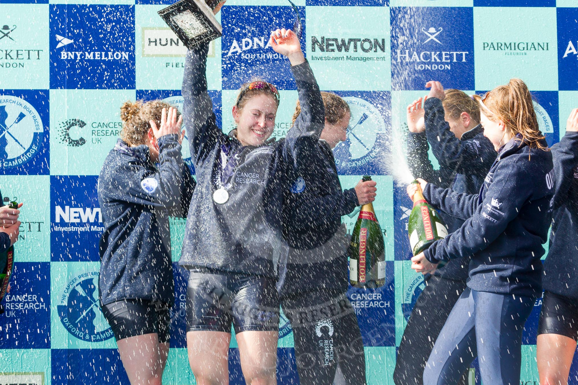 The Boat Race season 2016 -  The Cancer Research Women's Boat Race.
River Thames between Putney Bridge and Mortlake,
London SW15,

United Kingdom,
on 27 March 2016 at 14:49, image #369