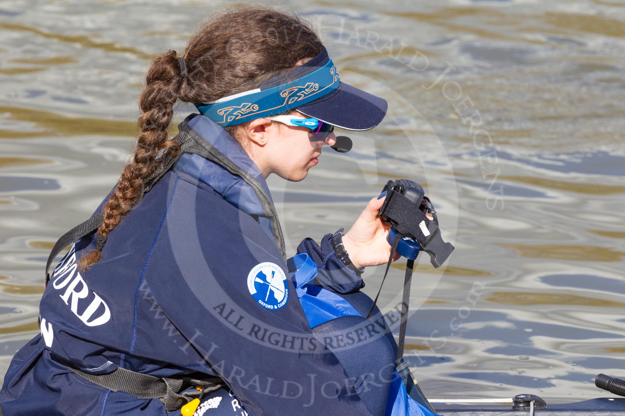 The Boat Race season 2017 -  The Cancer Research Women's Boat Race: OUWBC getting ready to set off, here cox Eleanor Shearer.
River Thames between Putney Bridge and Mortlake,
London SW15,

United Kingdom,
on 02 April 2017 at 15:52, image #86