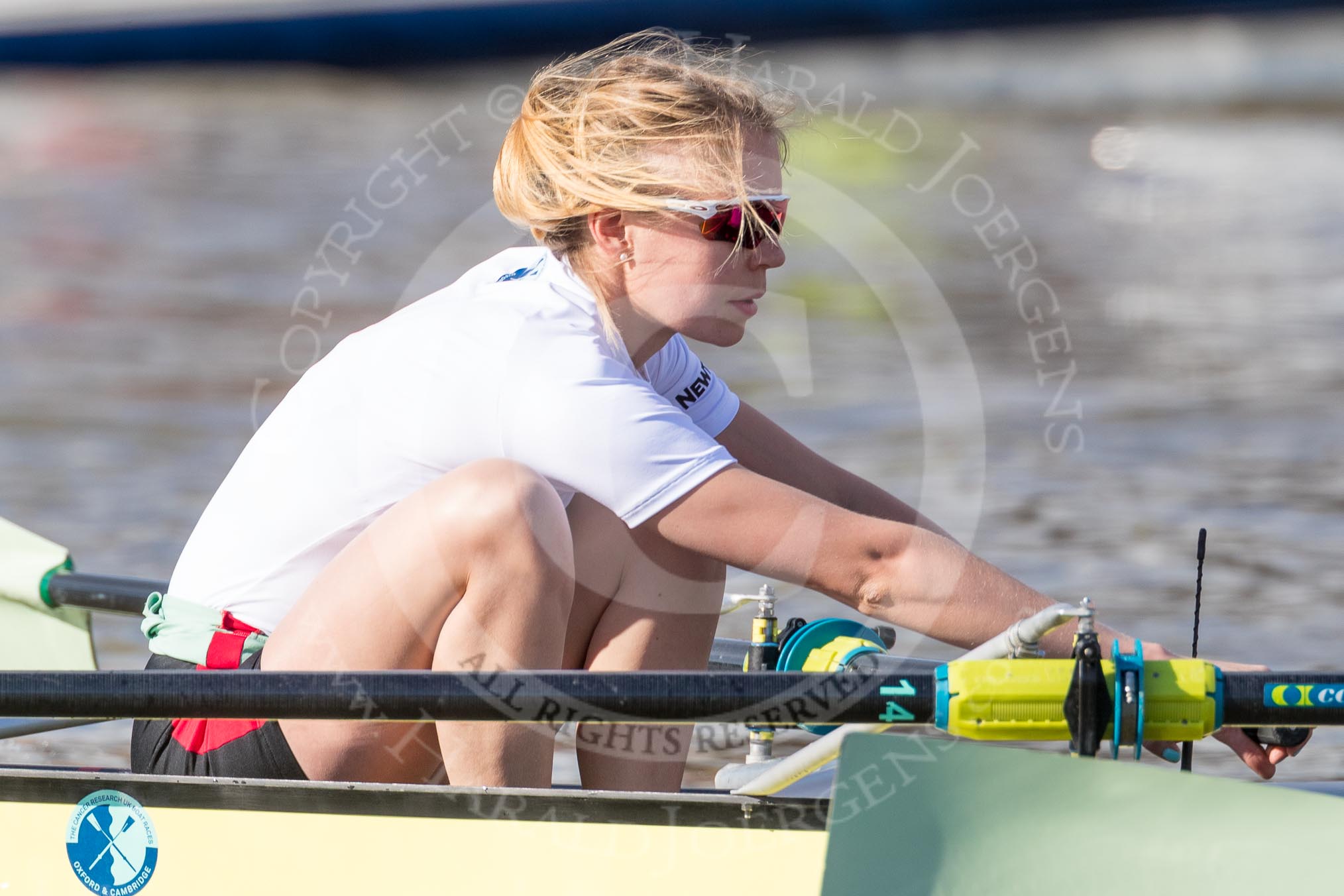 Photo 1704021625191X29304HaraldJoergens The Boat Race season 2017 - The Cancer Research Women's Boat Race: CUWBC about to reach the start of the Women's Boat Race, here 3 seat Claire Lamb.
River Thames between Putney Bridge and Mortlake,
London SW15,
United Kingdom,
on 02 April 2017 at 16:25, image #106