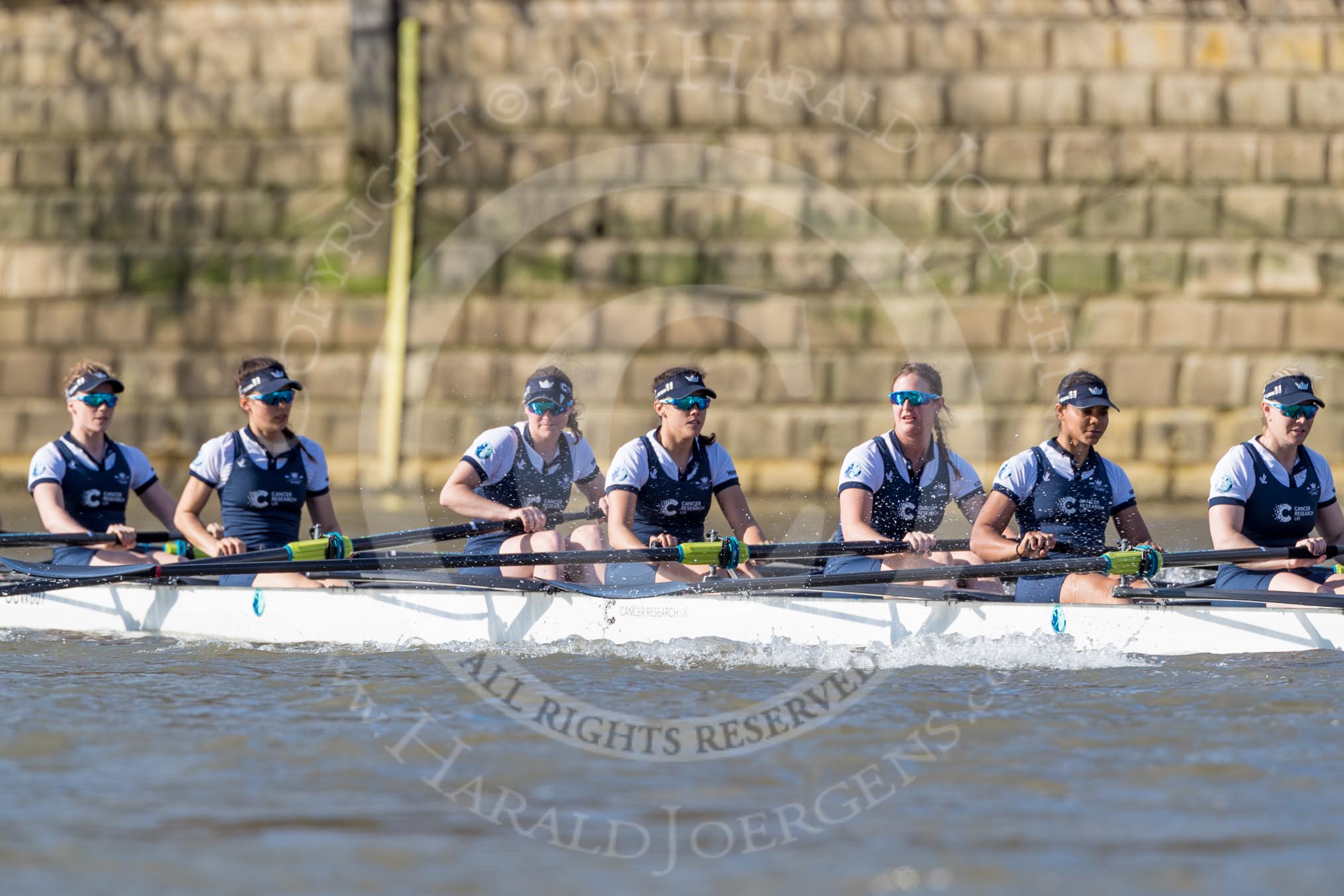 The Boat Race season 2017 -  The Cancer Research Women's Boat Race: The start didn't go well for Oxford, they caught a crab and had to start again. Here 2 Flo Pickles, 3 Rebecca Te Water Naudé, 4 Rebecca Esselstein, 5 Chloe Laverack, 6 Harriet Austin, 7 Jenna Hebert, stroke Emily Cameron.
River Thames between Putney Bridge and Mortlake,
London SW15,

United Kingdom,
on 02 April 2017 at 16:35, image #124