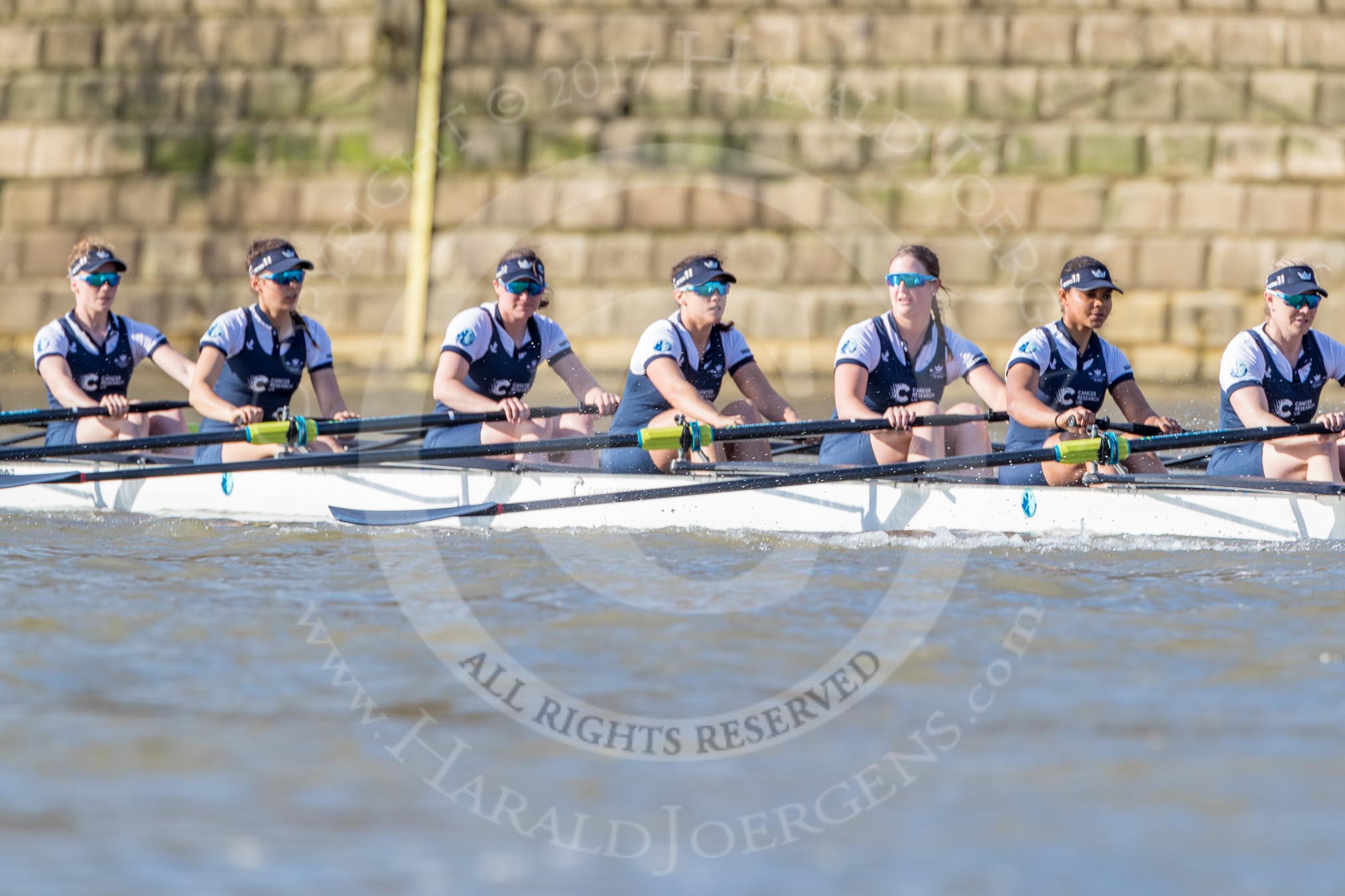 The Boat Race season 2017 -  The Cancer Research Women's Boat Race: The start didn't go well for Oxford, they caught a crab and had to start again. Here 2 Flo Pickles, 3 Rebecca Te Water Naudé, 4 Rebecca Esselstein, 5 Chloe Laverack, 6 Harriet Austin, 7 Jenna Hebert, stroke Emily Cameron.
River Thames between Putney Bridge and Mortlake,
London SW15,

United Kingdom,
on 02 April 2017 at 16:35, image #125