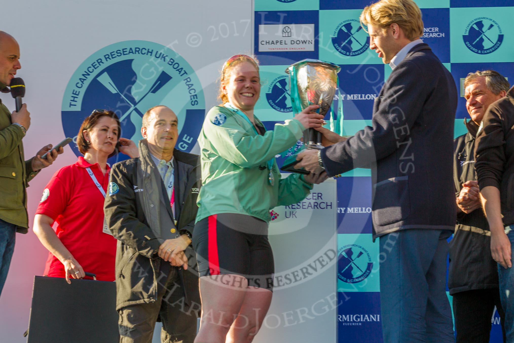 The Boat Race season 2017 -  The Cancer Research Women's Boat Race.
River Thames between Putney Bridge and Mortlake,
London SW15,

United Kingdom,
on 02 April 2017 at 17:11, image #233