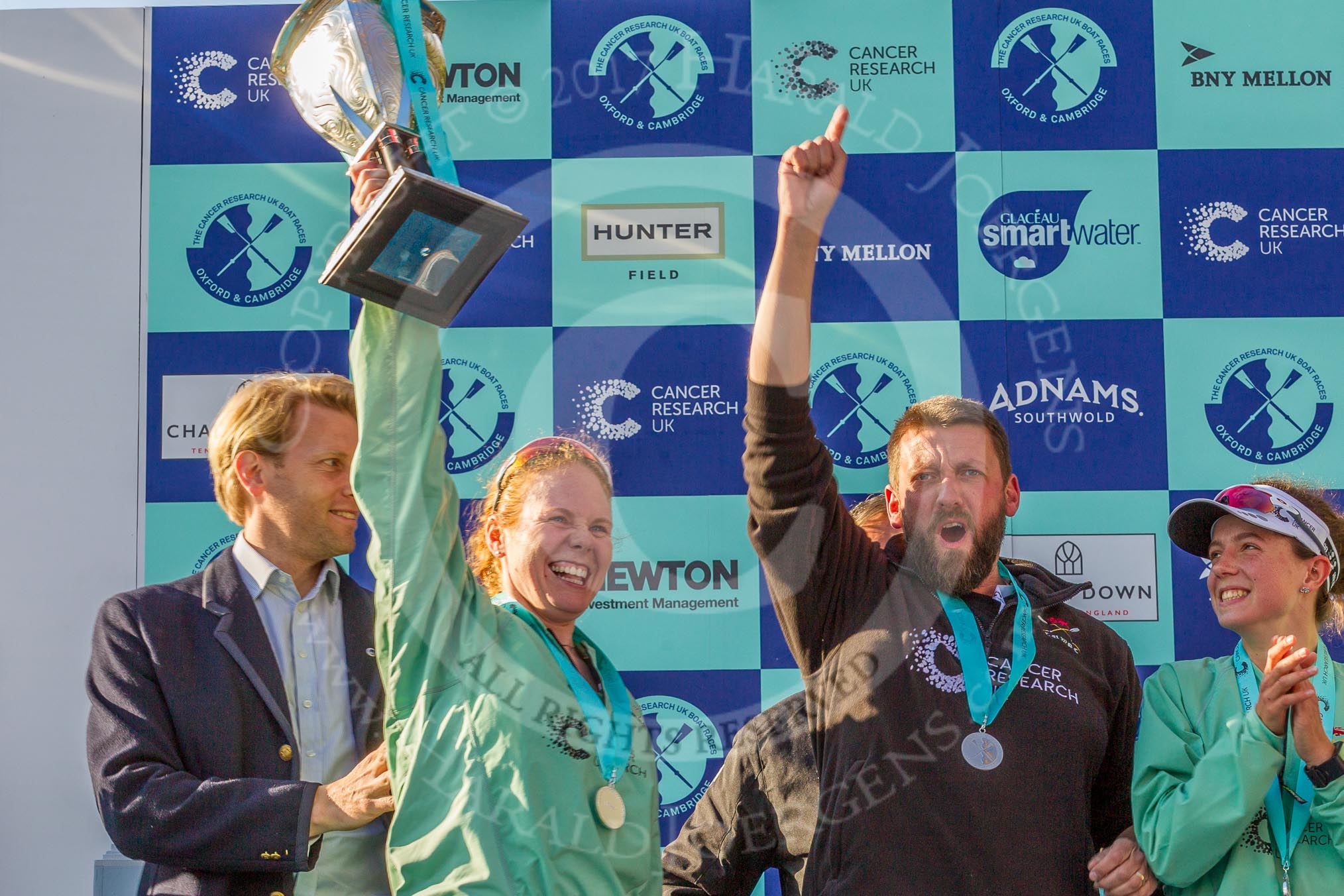 The Boat Race season 2017 -  The Cancer Research Women's Boat Race.
River Thames between Putney Bridge and Mortlake,
London SW15,

United Kingdom,
on 02 April 2017 at 17:11, image #236