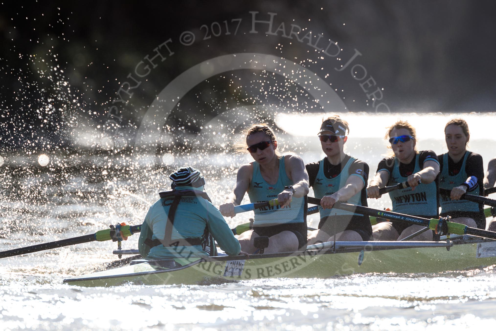 The Women's Boat Race season 2018 - fixture CUWBC vs. ULBC: The start to the second part of the race, here the CUWBC Eight with cox Sophie Shapter, stroke Tricia Smith, 7 Imogen Grant, 6 Anne Beenken, 5 Thea Zabell.
River Thames between Putney Bridge and Mortlake,
London SW15,

United Kingdom,
on 17 February 2018 at 13:27, image #107