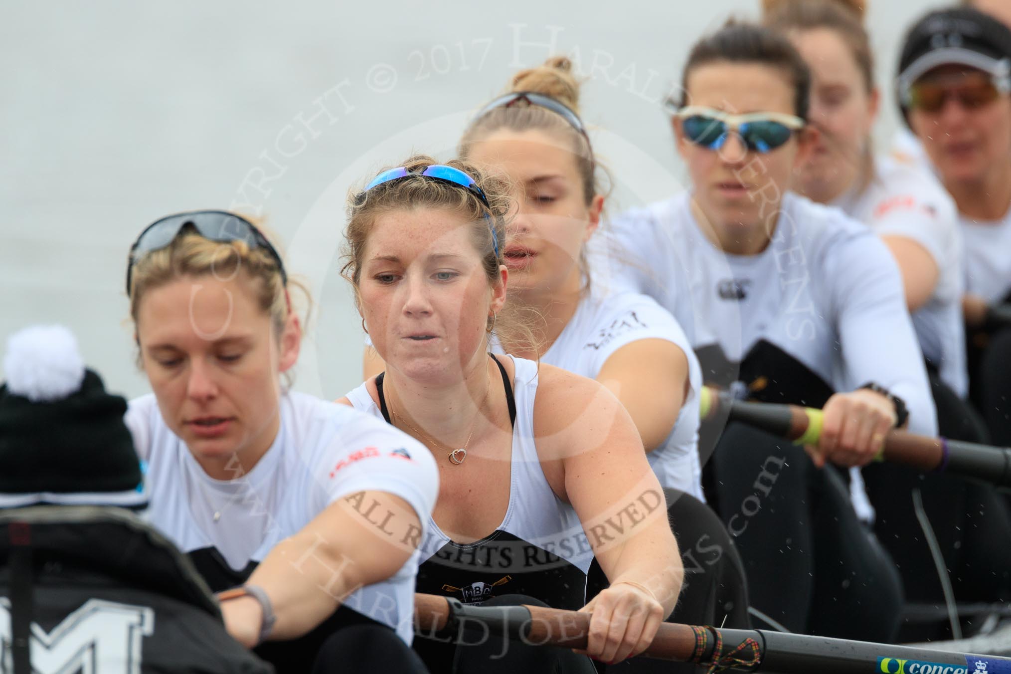 The Women's Boat Race season 2018 - fixture OUWBC vs. Molesey BC: Molesey just after the start of the race: Cox Ella Taylor, stroke Katie Bartlett, 7 Emma McDonald, 6 Molly Harding, 5 Ruth Whyman, 4 Claire McKeown, 3 Gabby Rodriguez.
River Thames between Putney Bridge and Mortlake,
London SW15,

United Kingdom,
on 04 March 2018 at 13:45, image #51