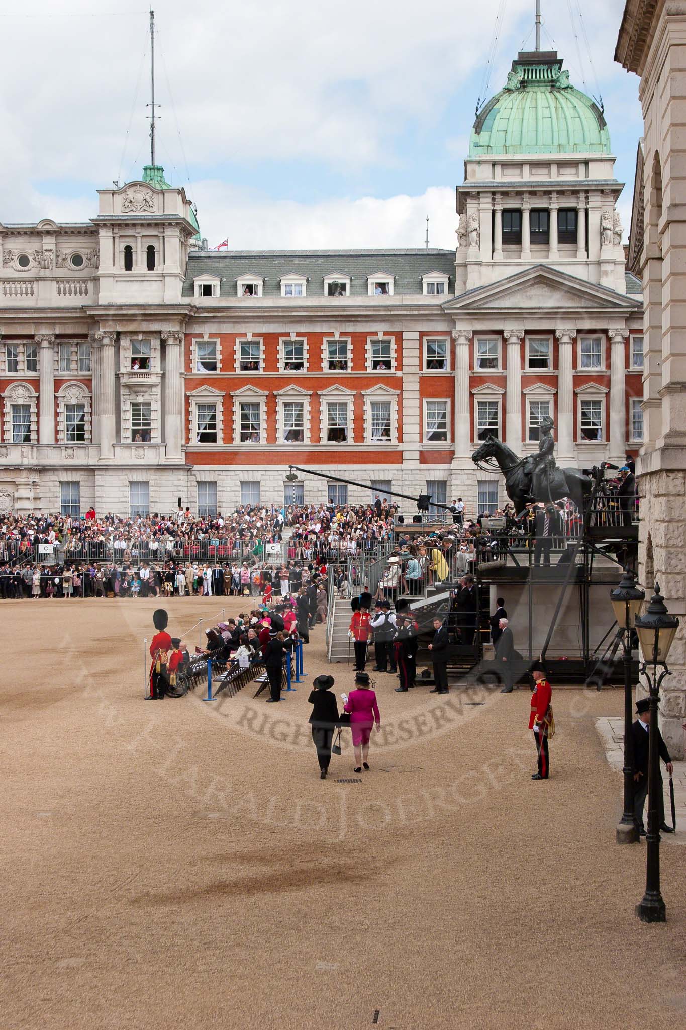 Trooping the Colour 2010: Most spectators have taken the stands for the parade. On the right Horse Guards Building, ahead the Old Admiralty Building..
Horse Guards Parade, Westminster,
London SW1,
Greater London,
United Kingdom,
on 12 June 2010 at 10:26, image #11