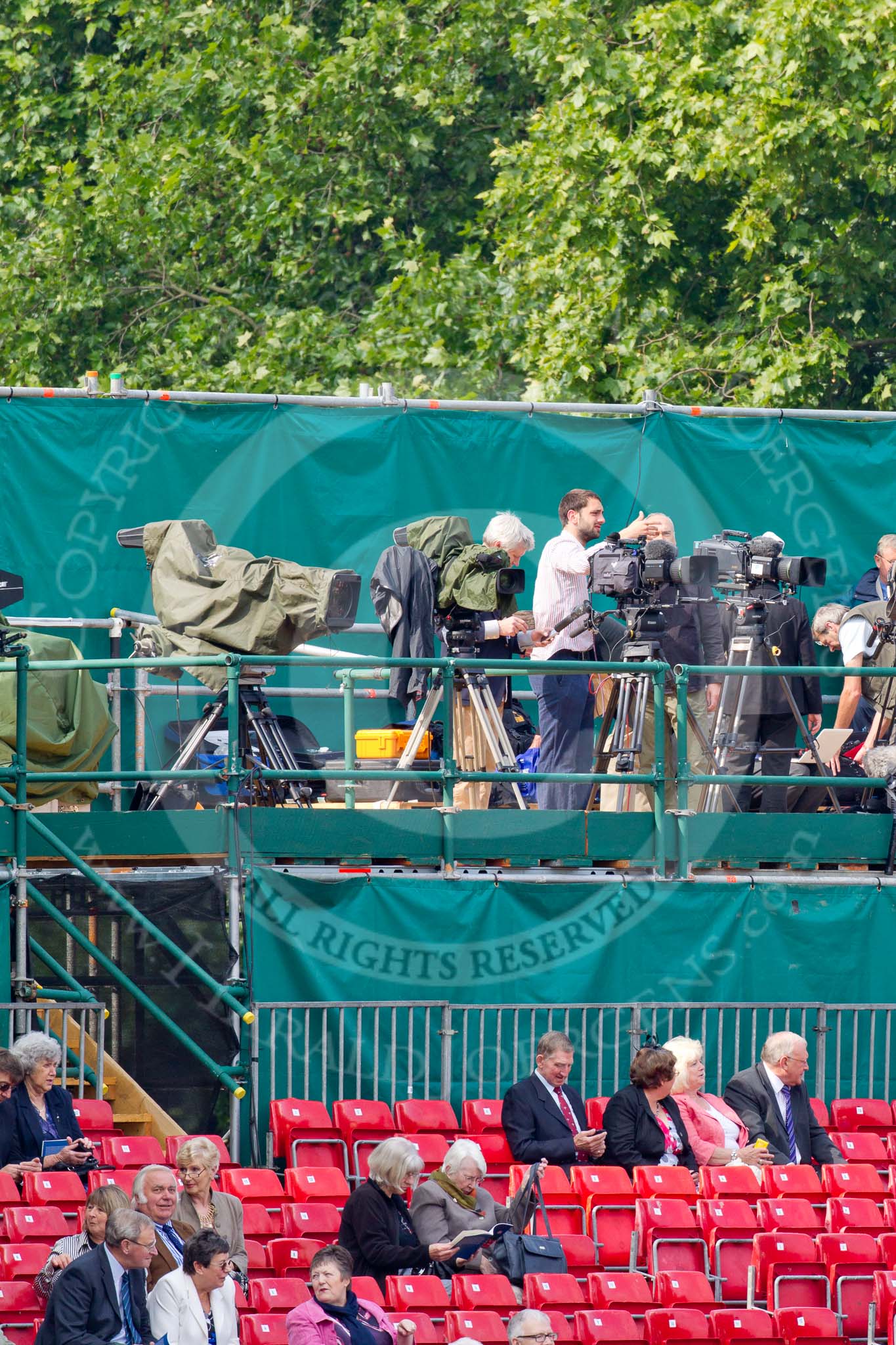 Trooping the Colour 2011: The press stand behind the garden of Downing Street No.10, used by the BBC foor their live broadcast, and many other television teams and photographers..
Horse Guards Parade, Westminster,
London SW1,
Greater London,
United Kingdom,
on 11 June 2011 at 09:29, image #1