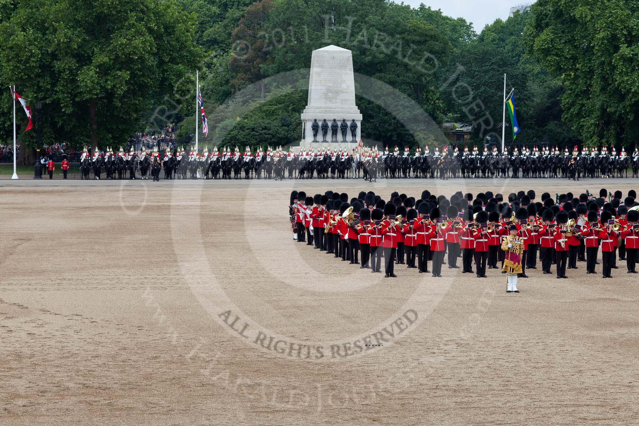 Photo 110611_114143_5D2_5378HaraldJoergens_ Trooping the Colour 2011: During the The March Past. On the right, the Massed Bands playing.In the backgound The Life Guards, and The Blues and Royals, of the Household Cavalry..
Horse Guards Parade, Westminster,
London SW1,
Greater London,
United Kingdom,
on 11 June 2011 at 11:41, image #263