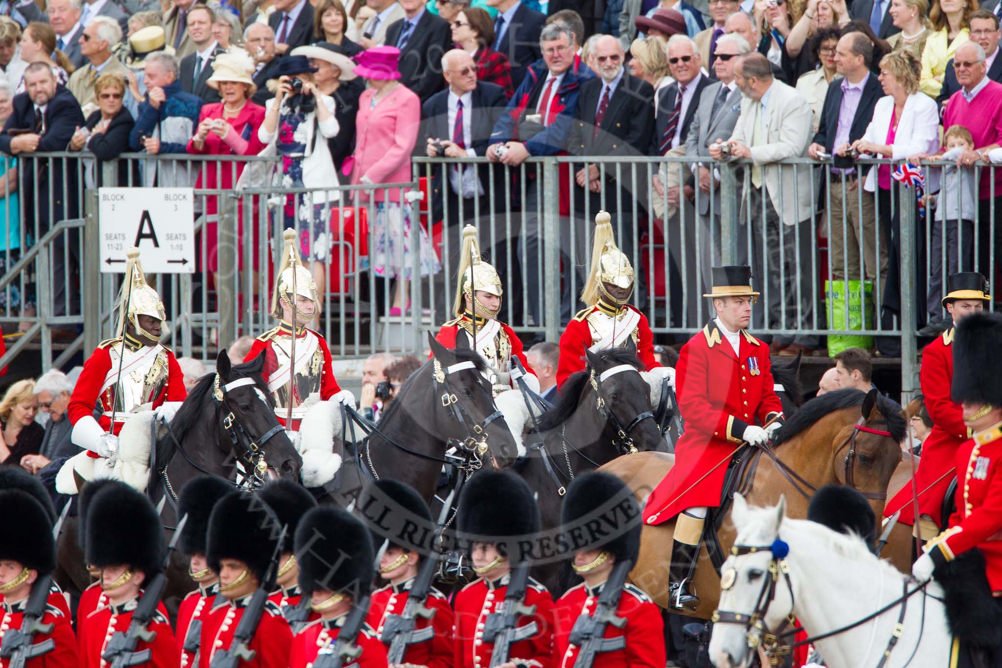 Photo 1206161059201D43295HaraldJoergens Trooping the Colour 2012: The "rear end" of the Royal Procession, two Grooms of the Royal Household, and four Troopers of the Life Guards..
Horse Guards Parade, Westminster,
London SW1,
United Kingdom,
on 16 June 2012 at 10:59, image #166
