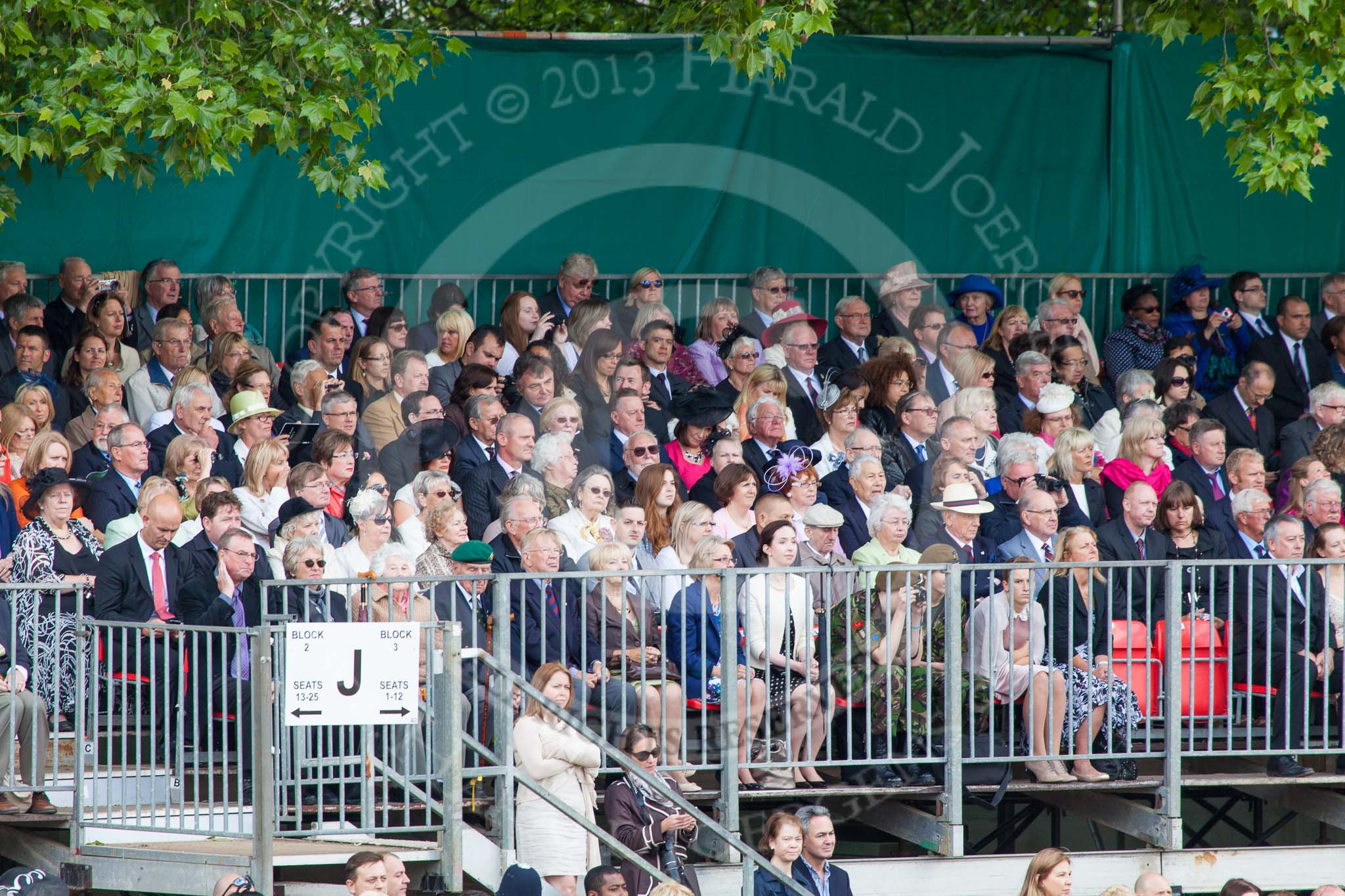 Trooping the Colour 2013 (spectators). Image #1052, 15 June 2013 11:23