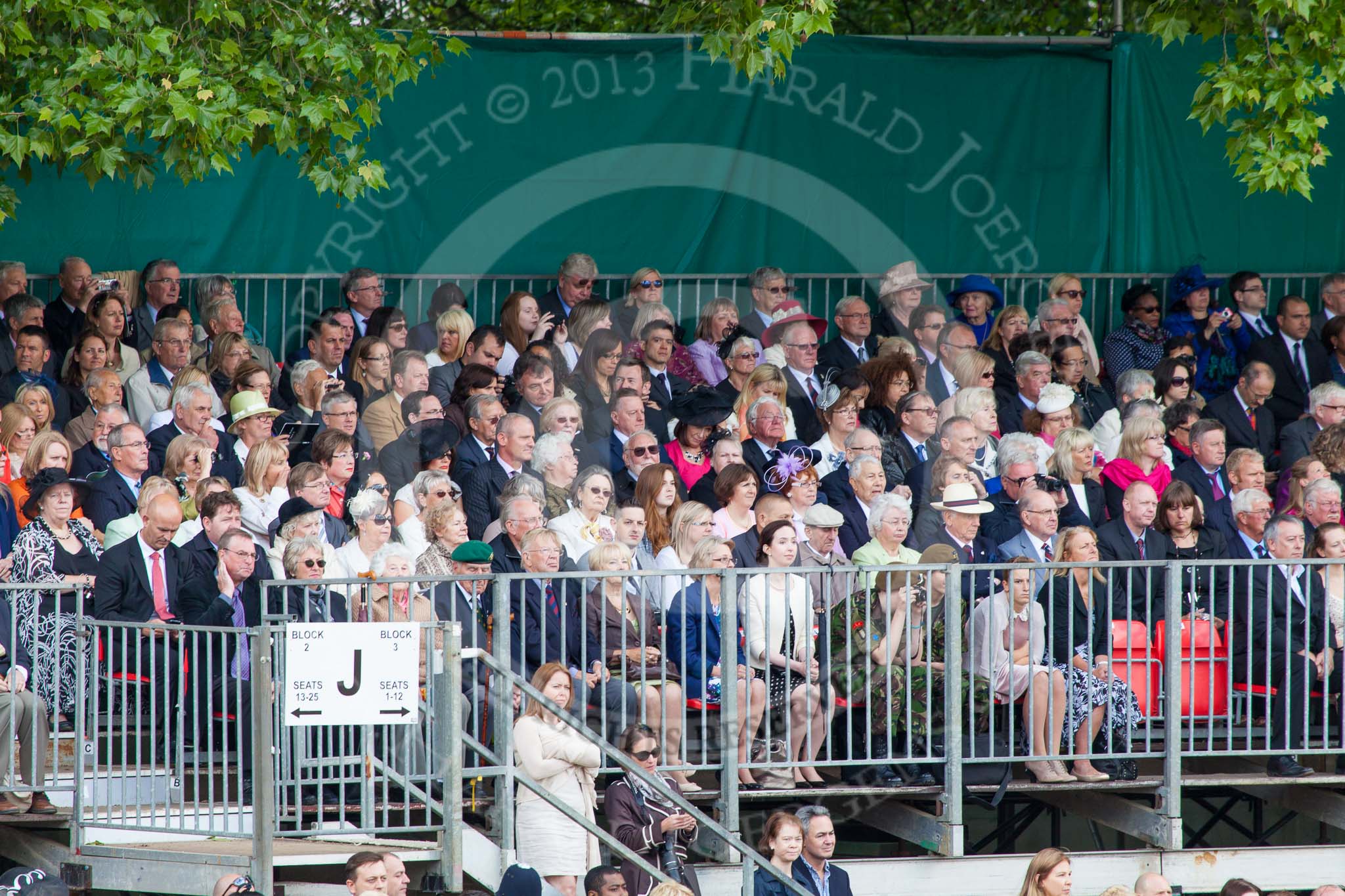 Trooping the Colour 2013 (spectators). Image #1053, 15 June 2013 11:23