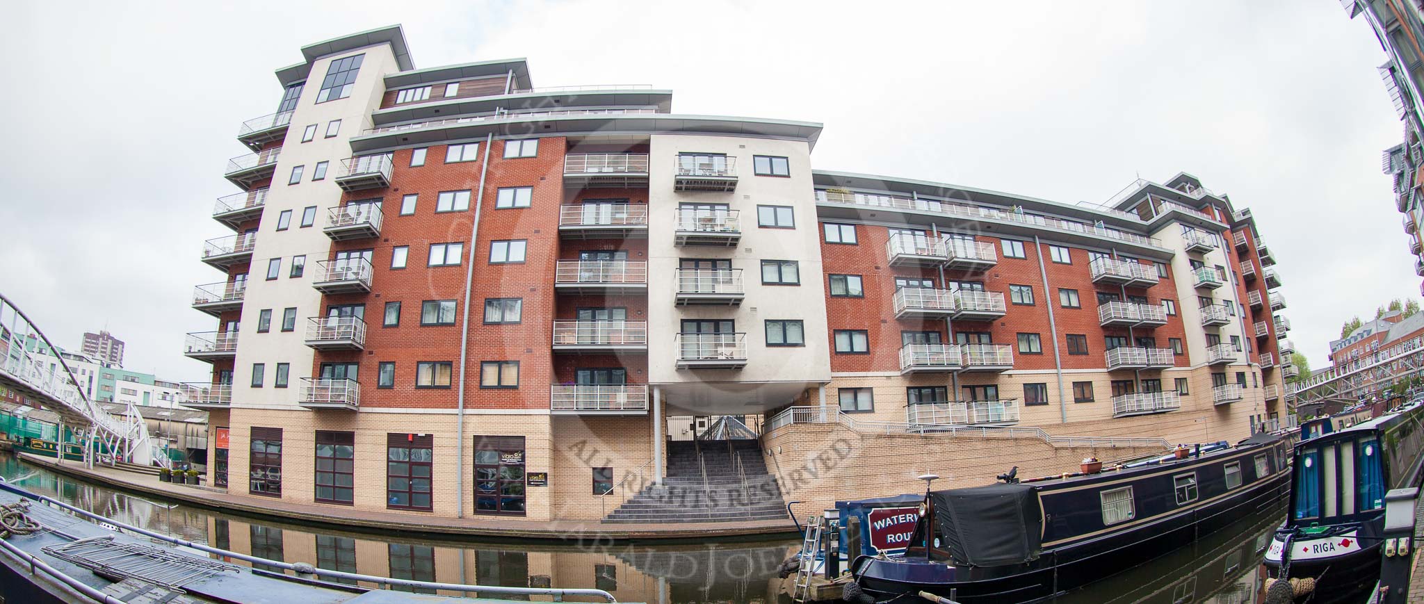 BCN Marathon Challenge 2013: A modern building at Sherborne Wharf, Oozells Street Loop, in the centre of Birmingham..
Birmingham Canal Navigation,


United Kingdom,
on 25 May 2013 at 07:20, image #11