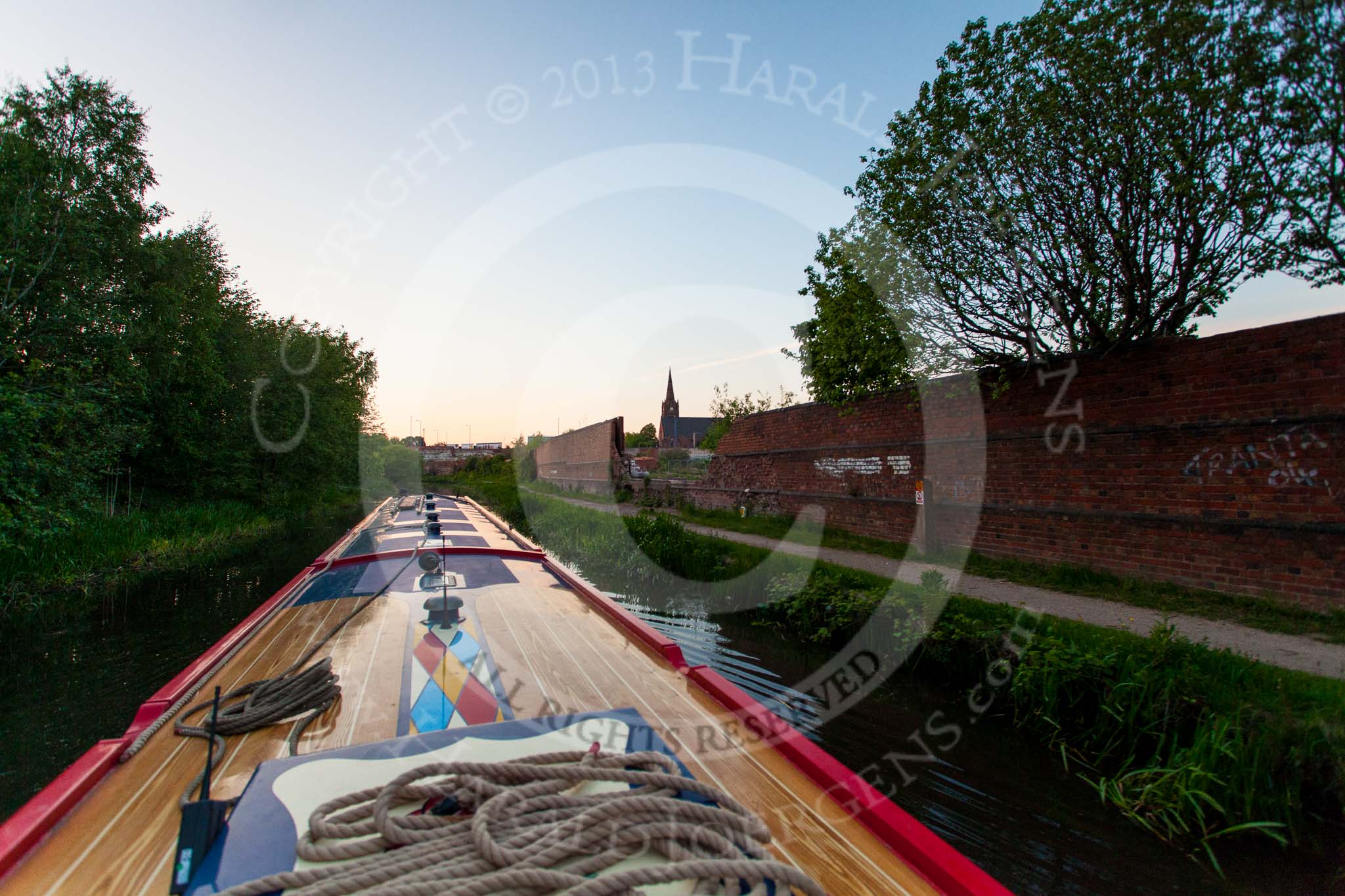 BCN Marathon Challenge 2013: Evening on the Walsall Canal between Bulls Bridge and Holyhead Road Bridge, with All Saints Church in Moxley on the right..
Birmingham Canal Navigation,


United Kingdom,
on 25 May 2013 at 21:01, image #311